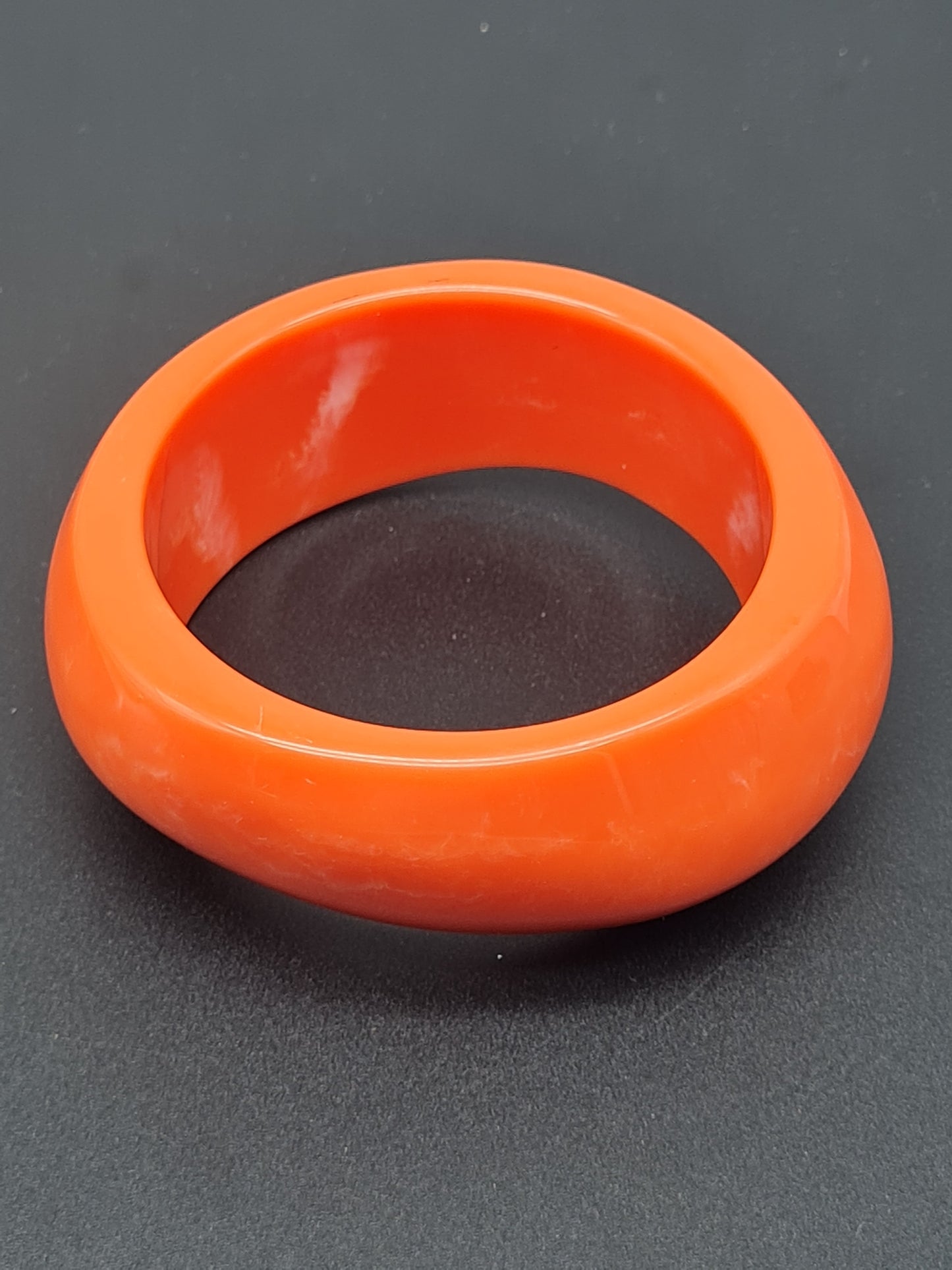 Michelle Bijou, Acryl Armband, Armreif, Orange-Weiß, Bangle