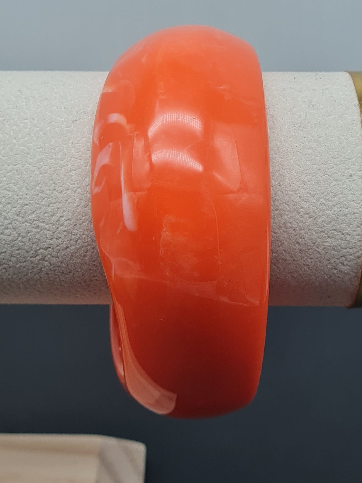 Michelle Bijou, Acryl Armband, Armreif, Orange-Weiß, Bangle