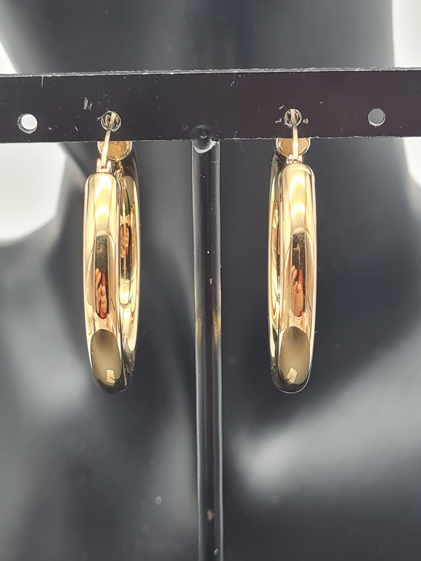 Michelle Bijou, Ohrringe, Creolen Goldfarben mit kleiner Schmetterling