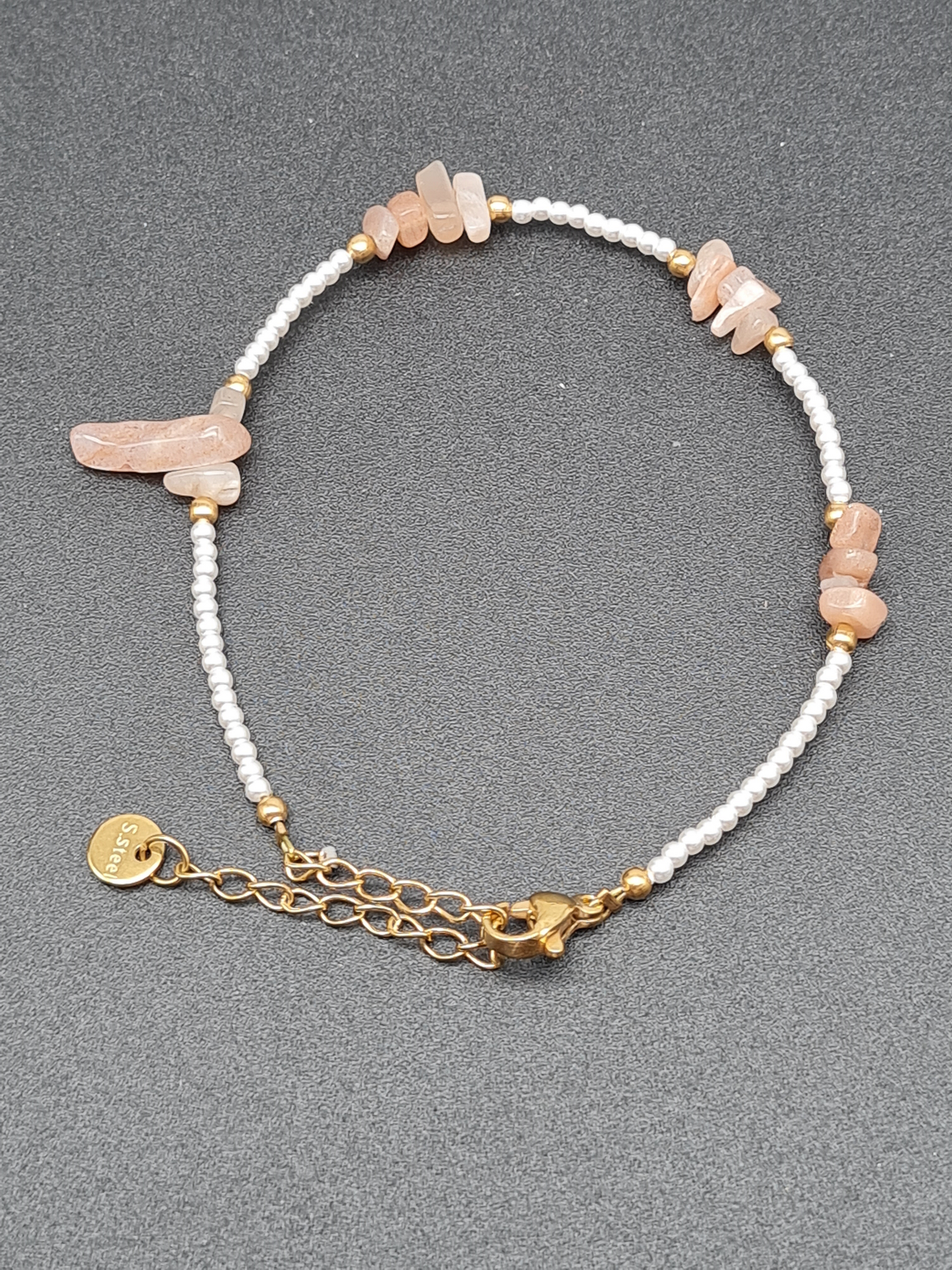 Michelle Bijou Leichtes Armband mit Natursteinenchen in verschiedene Farben