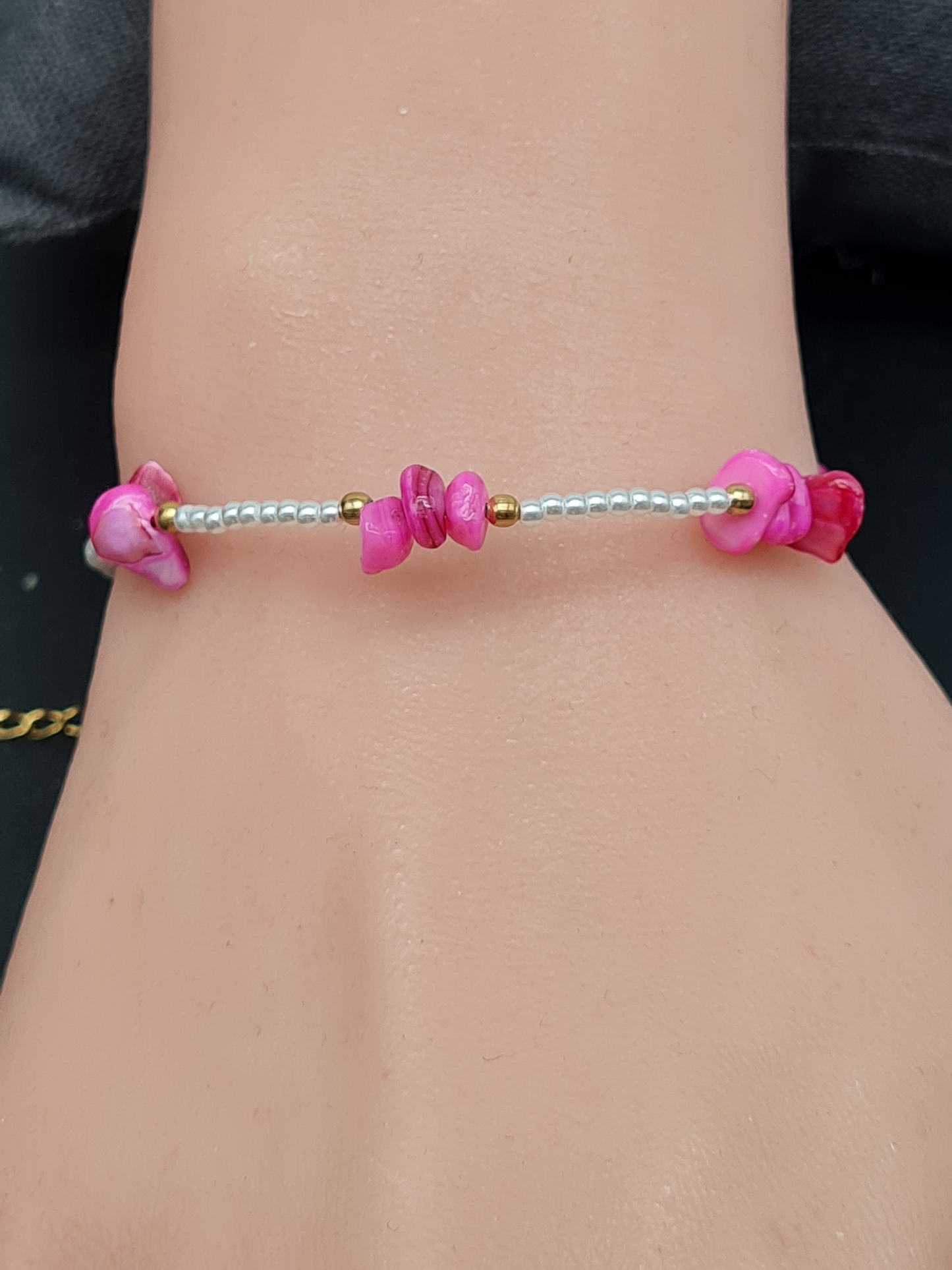 Michelle Bijou Leichtes Armband mit Natursteinenchen in verschiedene Farben