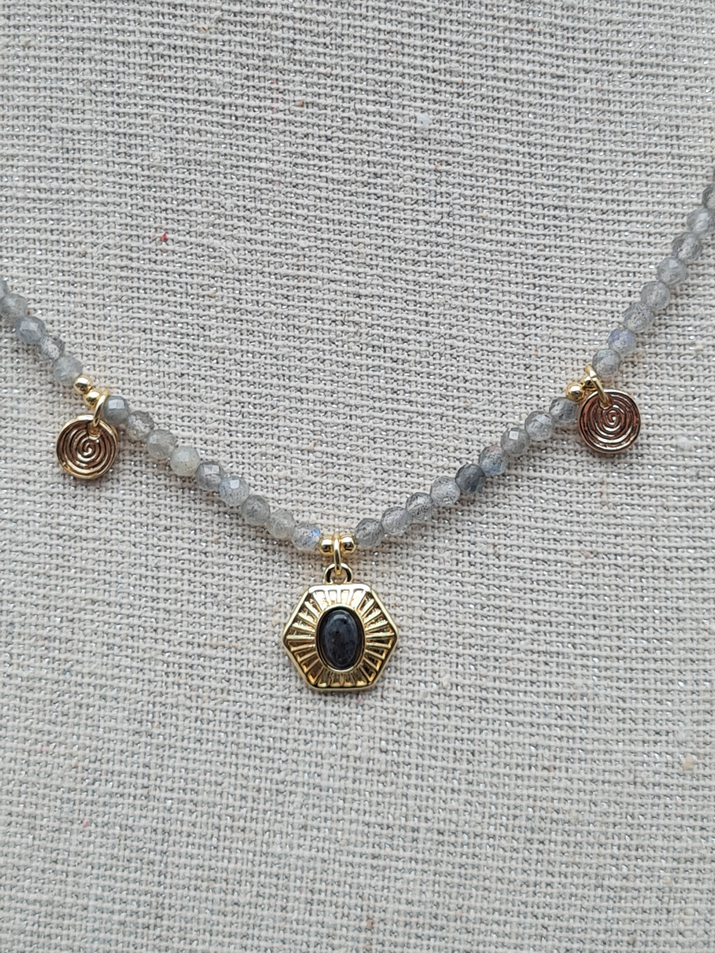 Liet & Joliet Halskette Gold mit Grau