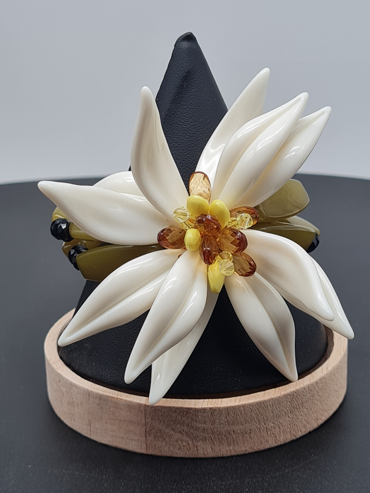 Sweet 7, Armband, elastisch, grün mit Vanilleblüme