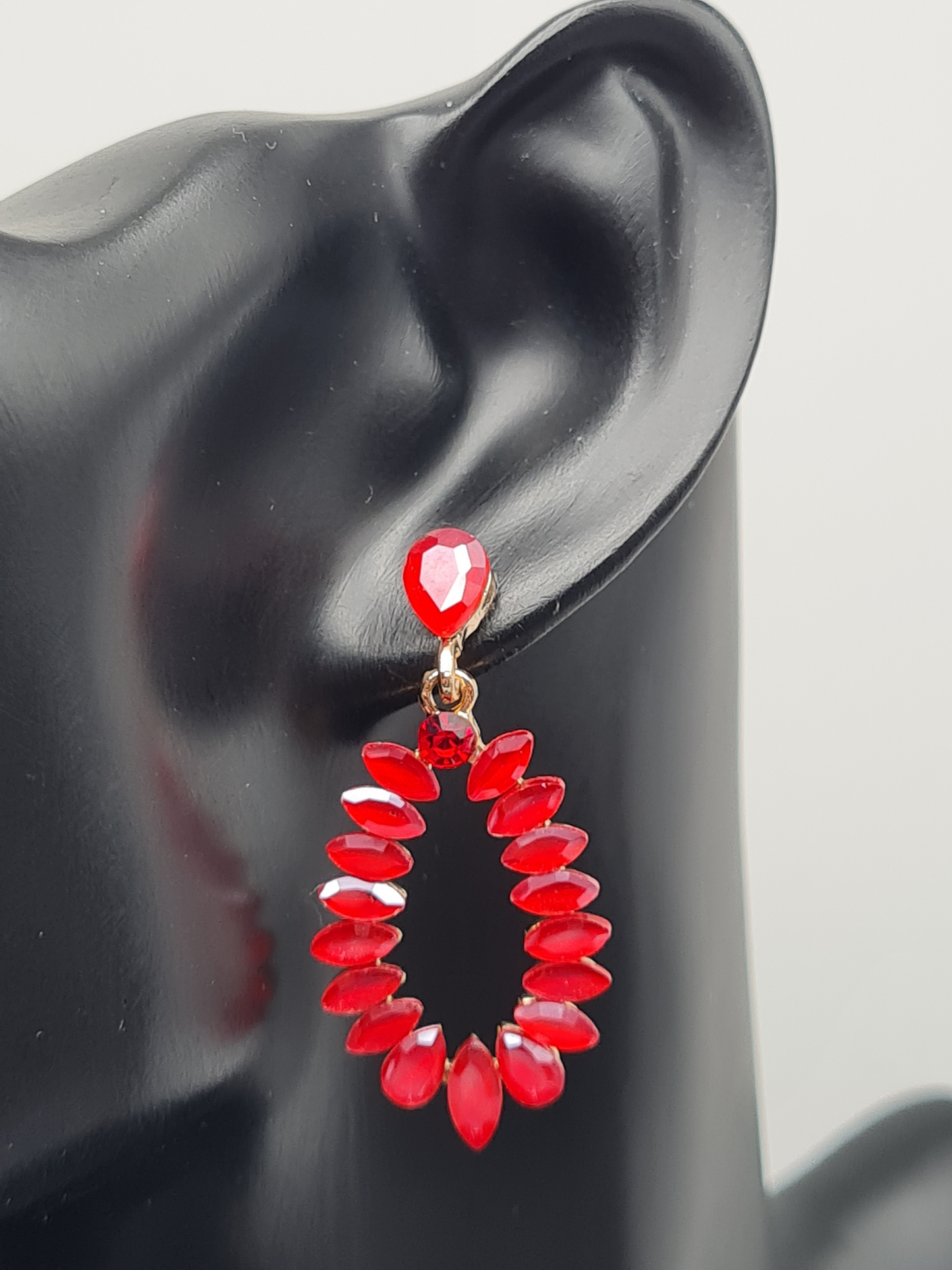 Sweet7 Ohrringe, Orhhänger in tropfenform in verschiedene Farben , Cat-Eye Stones