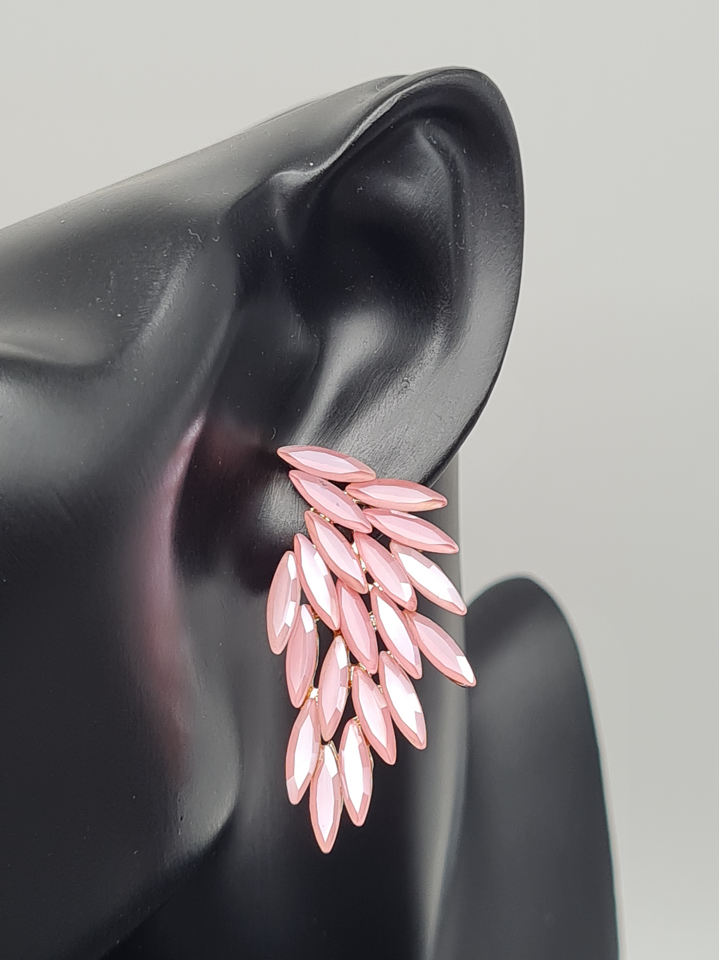 Sweet7 Ohrringe, Ohrhänger wie Flügel, besetzt mit Cat-Eye Stones