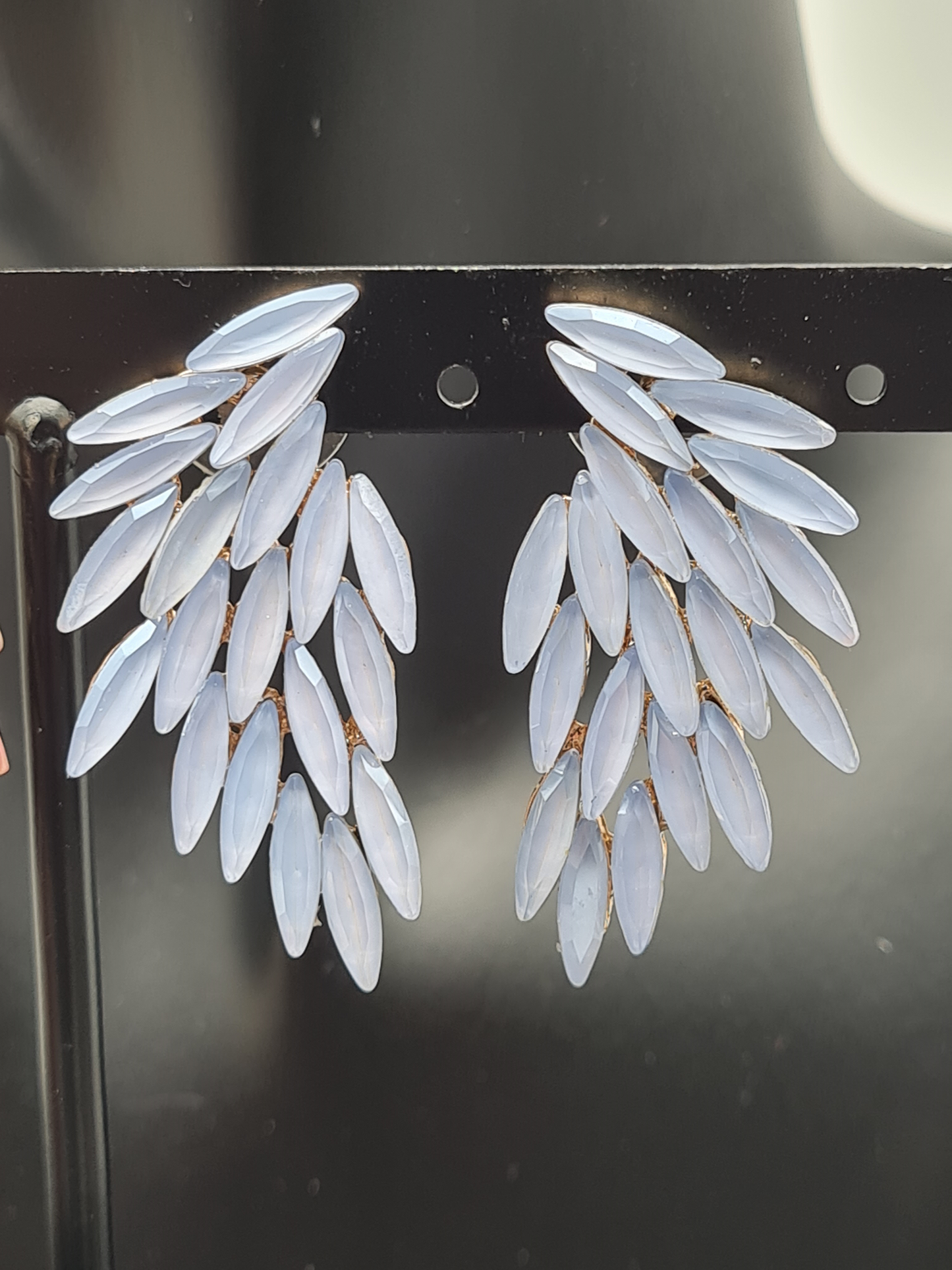 Sweet7 Ohrringe, Ohrhänger wie Flügel, besetzt mit Cat-Eye Stones