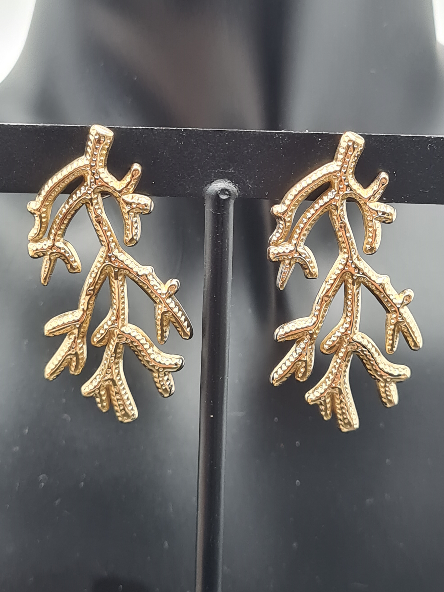 Sweet7 Ohrringe, Ohrhänger goldfarben mit Korallen-Optik