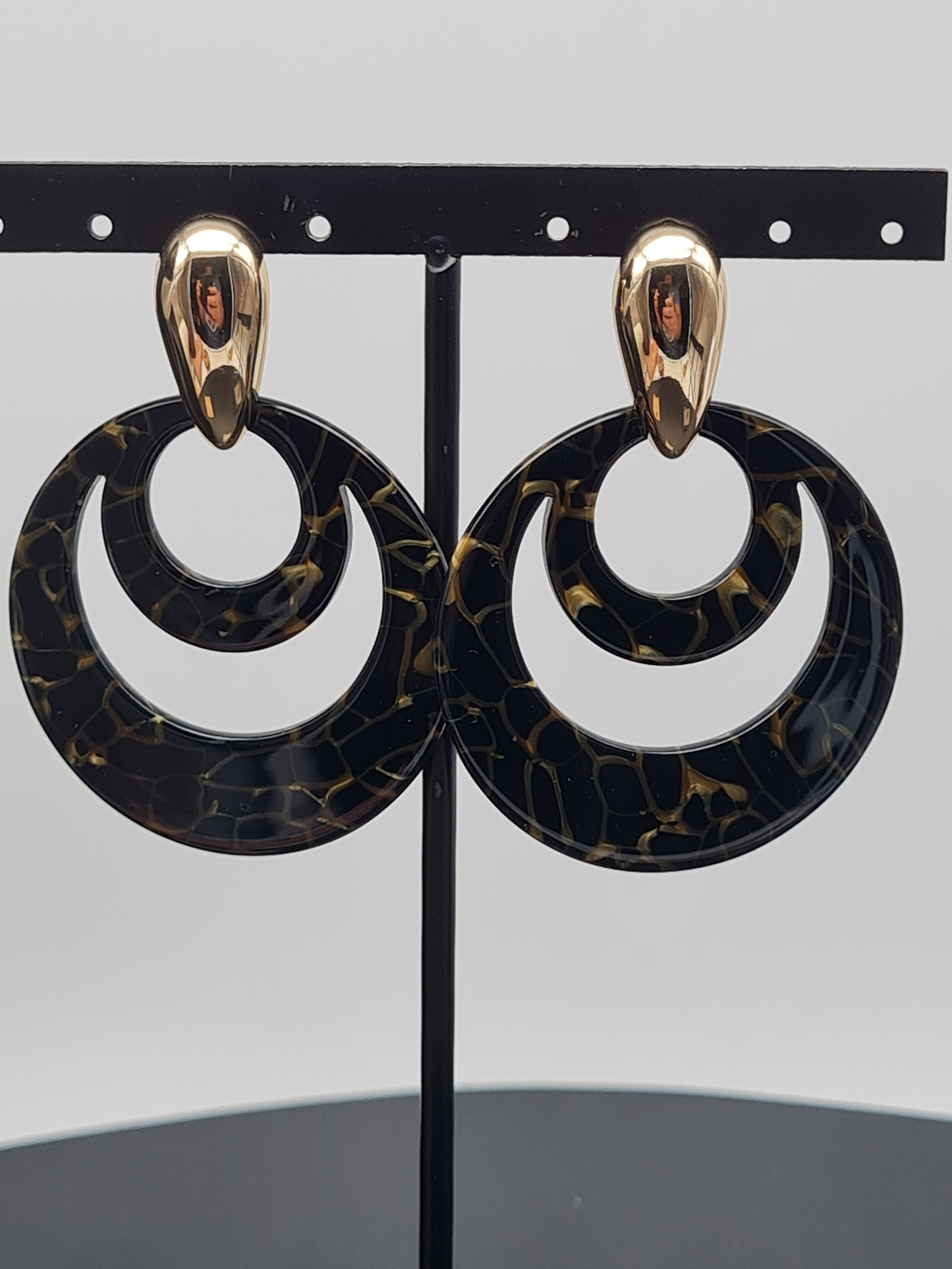 Sweet7 Ohrringe, Ohrhänger Schwarz und Gold, Elegant und ein Statement