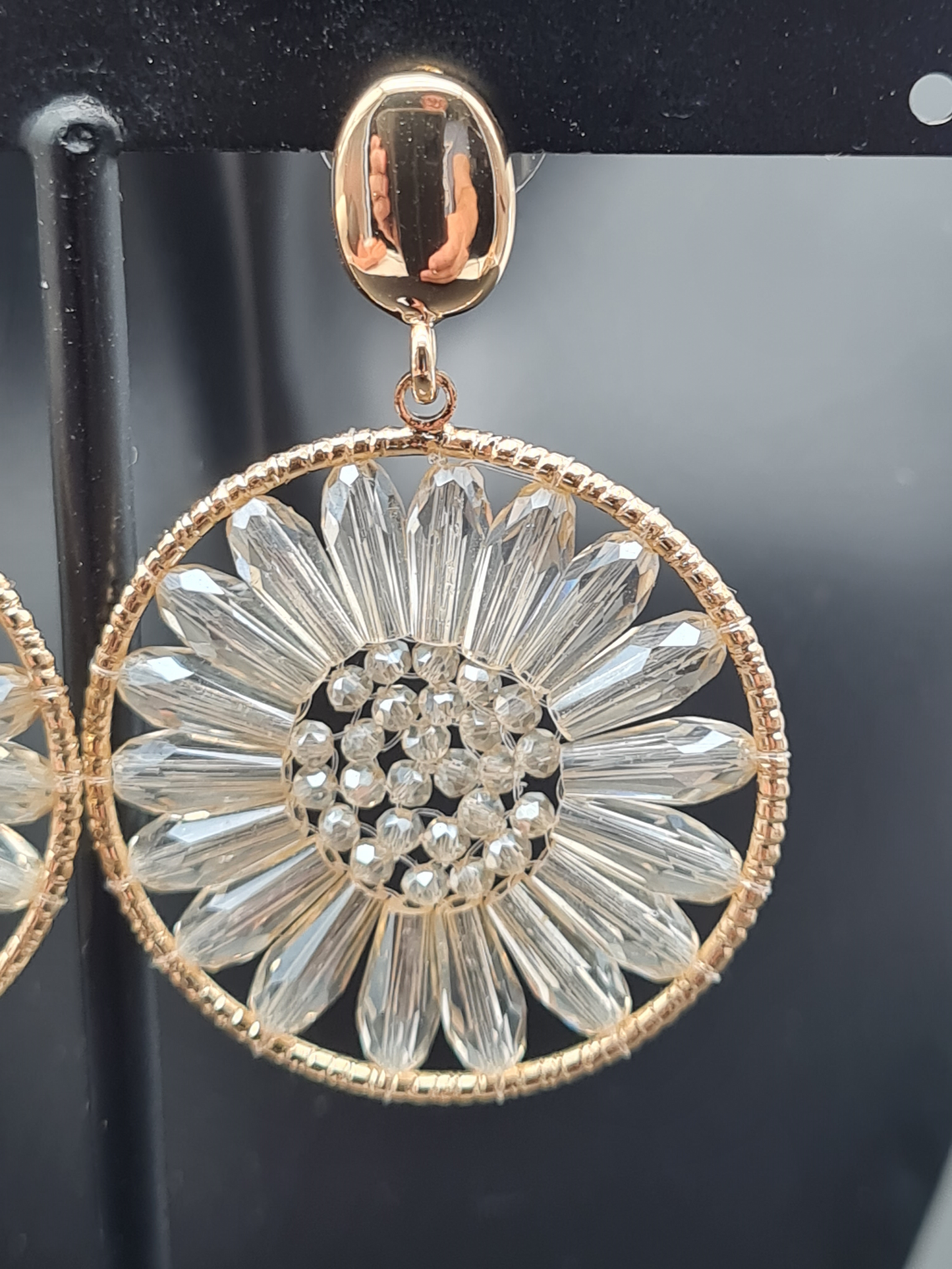 Sweet7 Ohrringe, Ohrhänger Goldener Ring mit Glasähnlichen Margerite