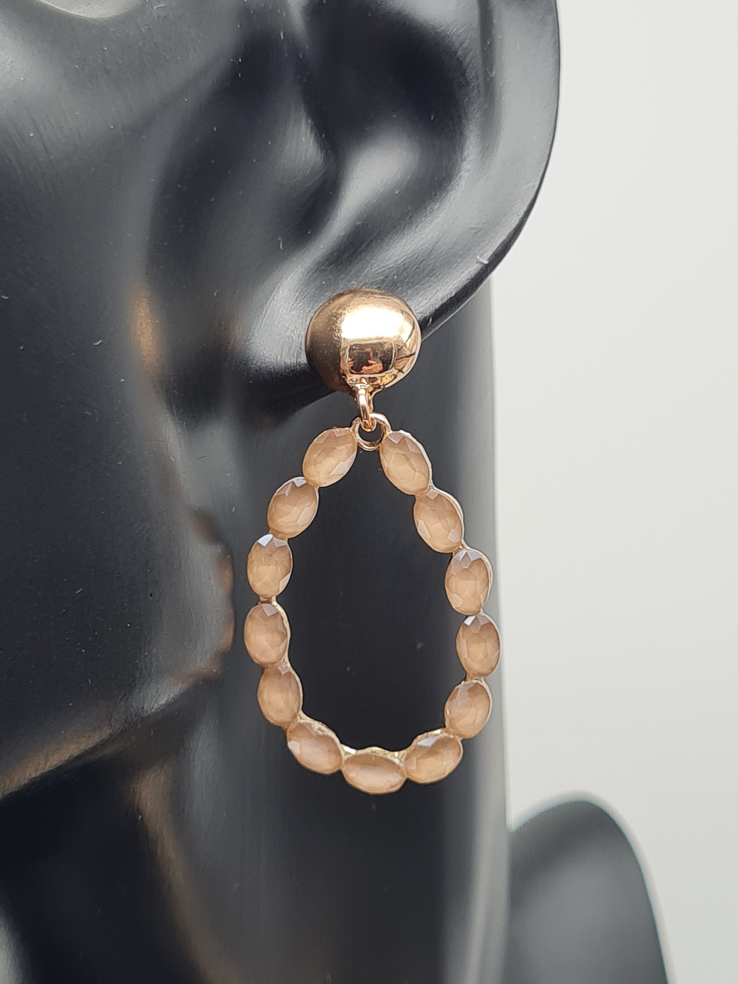 Sweet7 Ohrringe, Ohrhänger in Tropfenform mit Cat-eye Stones in Hellblau und Rosa