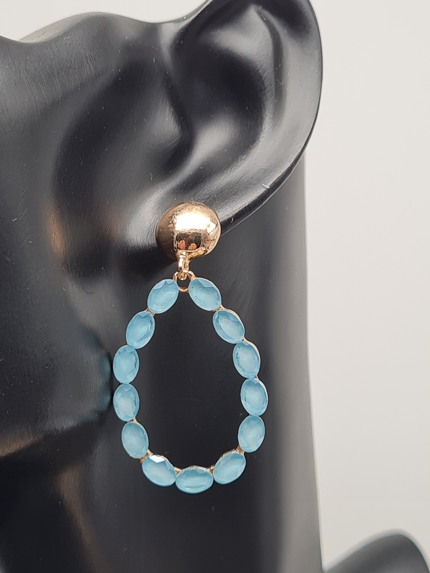 Sweet7 Ohrringe, Ohrhänger in Tropfenform mit Cat-eye Stones in Hellblau und Rosa