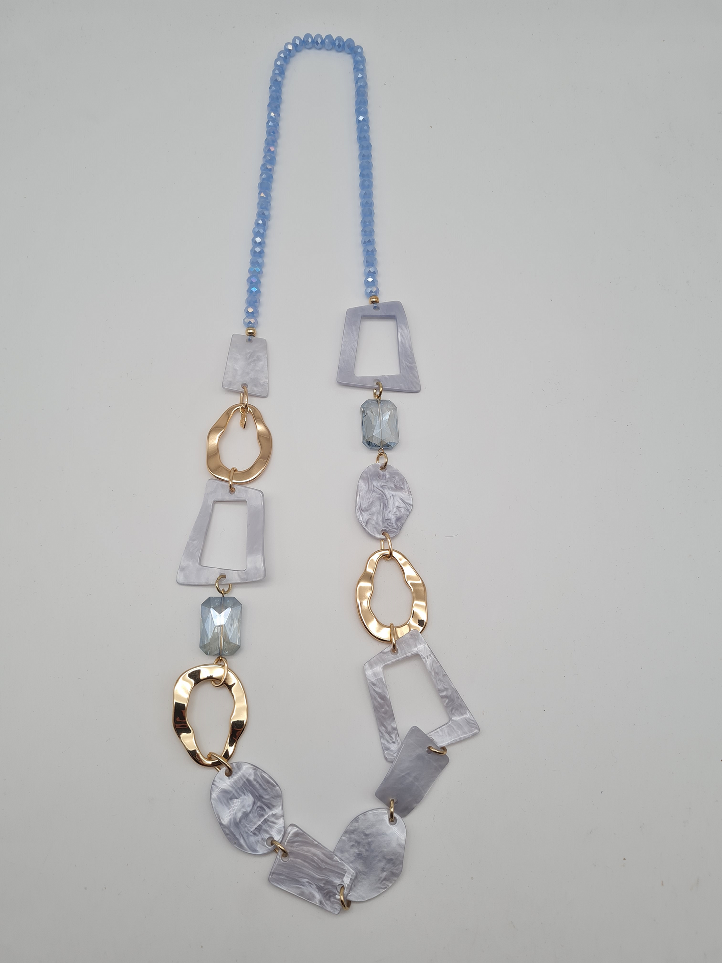 Sweet7 Halskette Langkette Baby Blau mit 70er Jahre Elemente