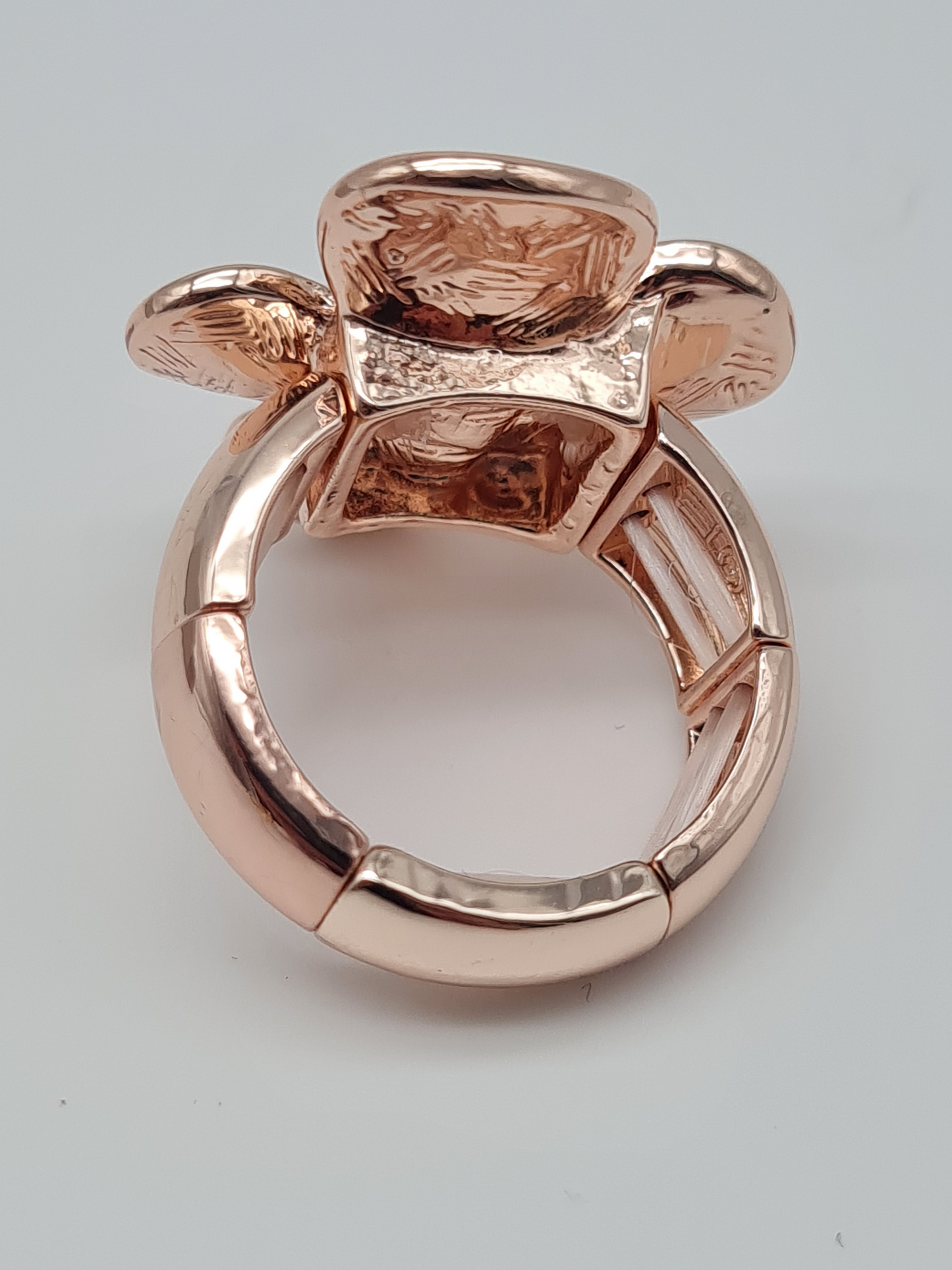 Amorino Ring, Elastischer Ring mit Emailliertem Volant, Pink Daisy