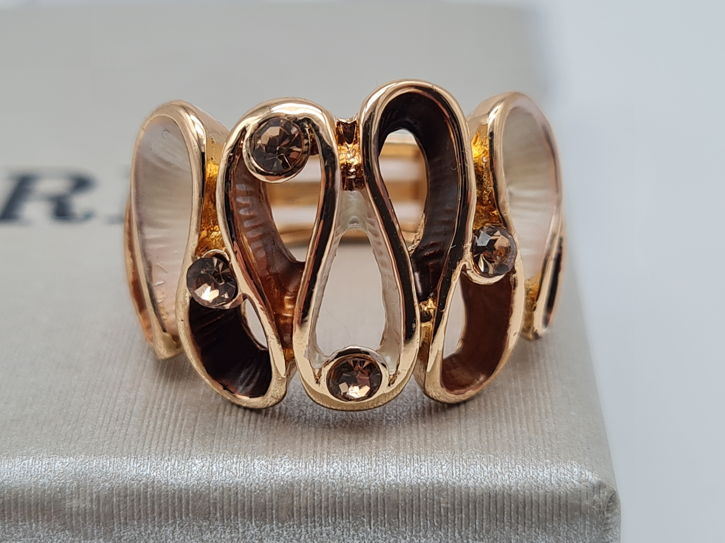 Amorino Ring, Elastischer Ring mit Emailliertem Volant, Zigzag Blau und Braun