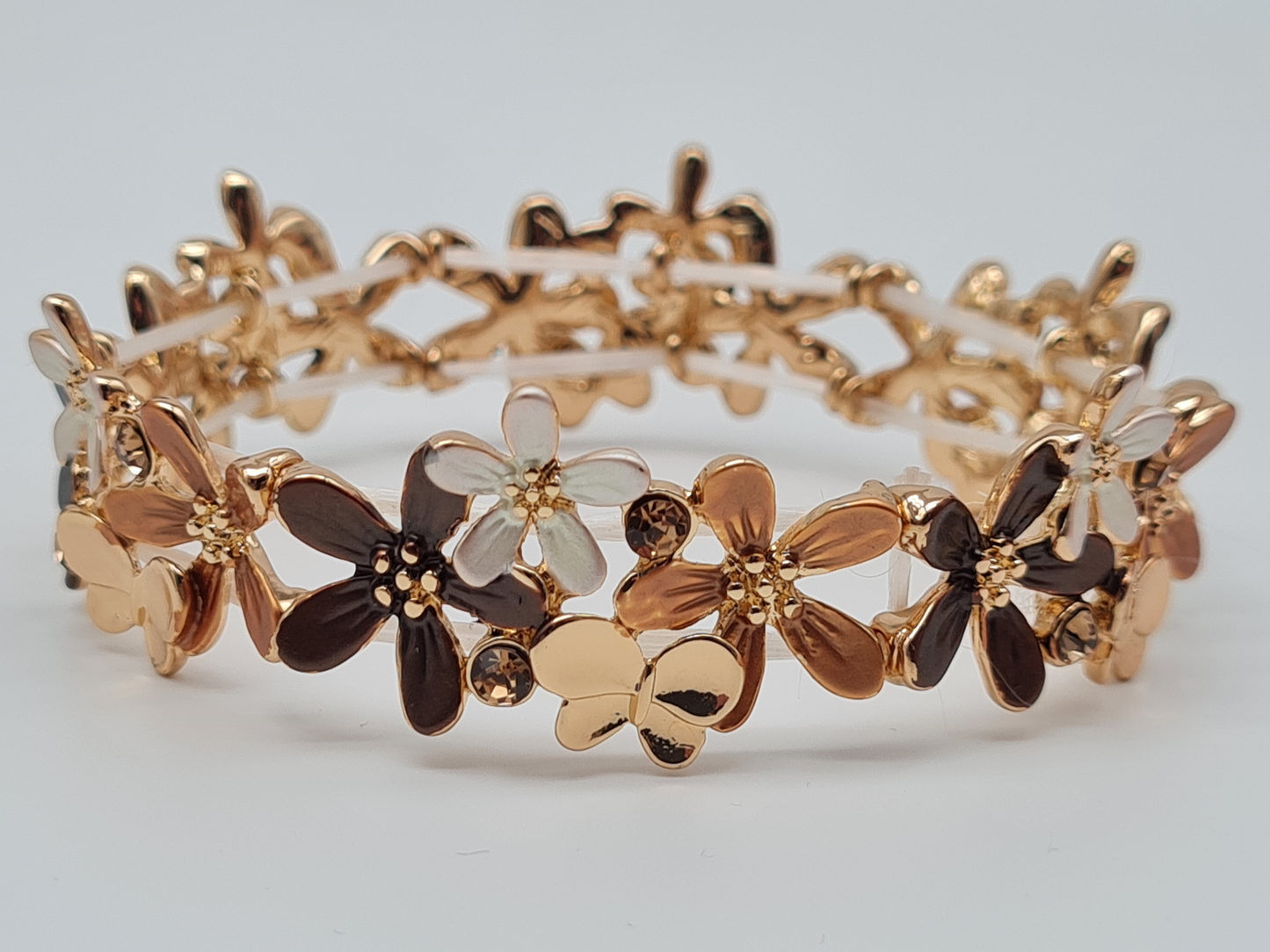 Amorino Armband, elastisch Blumenarmband und Schmetterlinge, Kaffeebraun Beige und Lila
