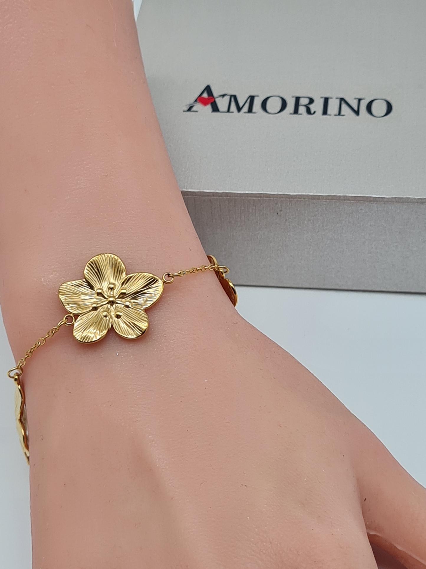 Amorino Armband, filigranes Armband mit 3 Butterblumen in Silber und Goldfarben, Elegant