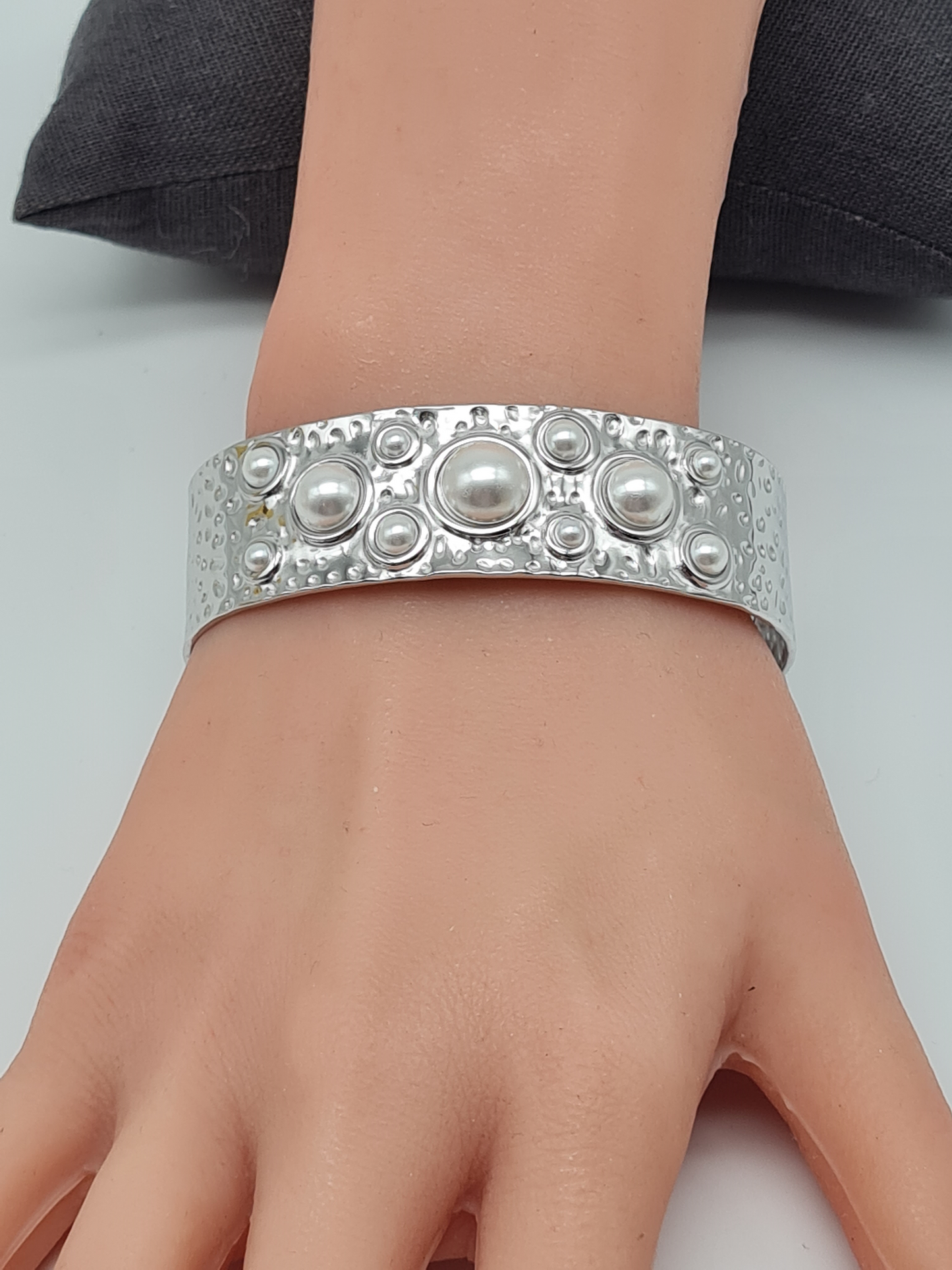 Cosmos Armreif Perlenarmreif aus vergoldetem und Silberfarbenen Edelstahl – Elegant