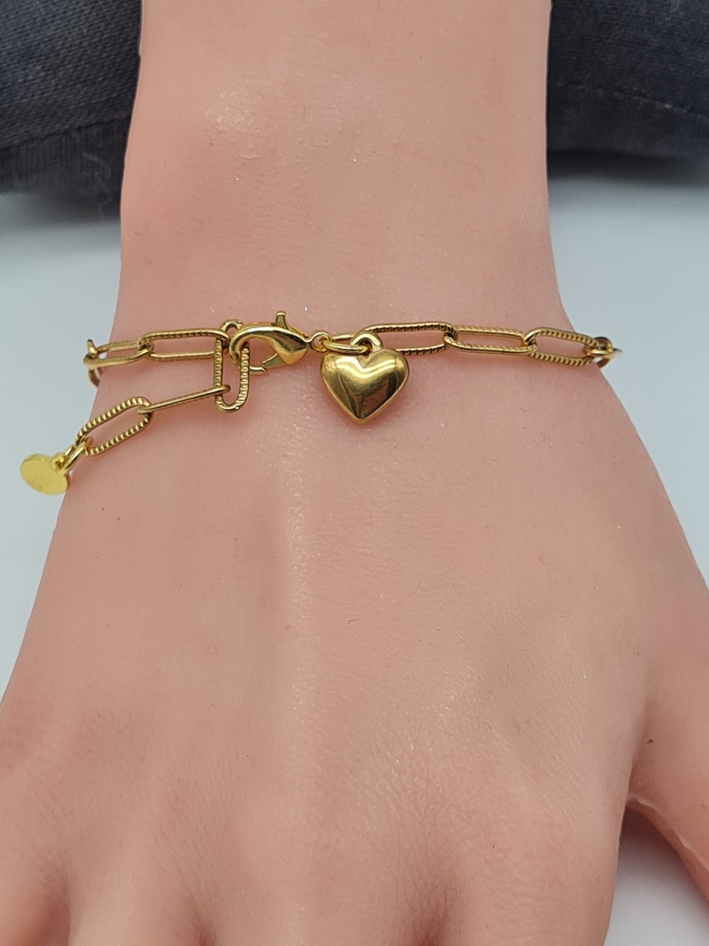 Cosmos Armband, feingliedrig mit Herz Anhänger in Silber- oder Goldfarben