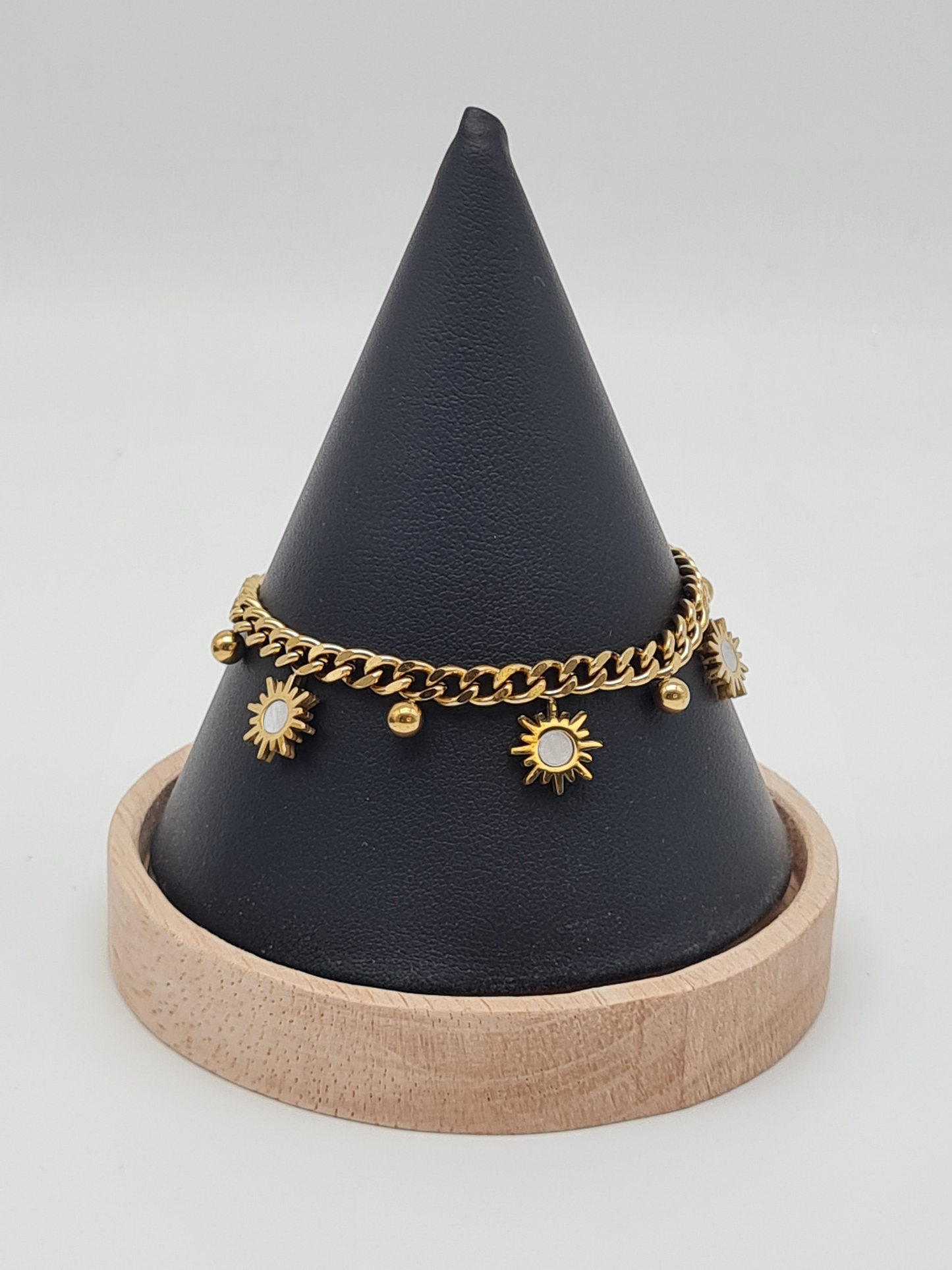 Cosmos Armband, filigranes Armband Goldfarben mit 3 Sonnen