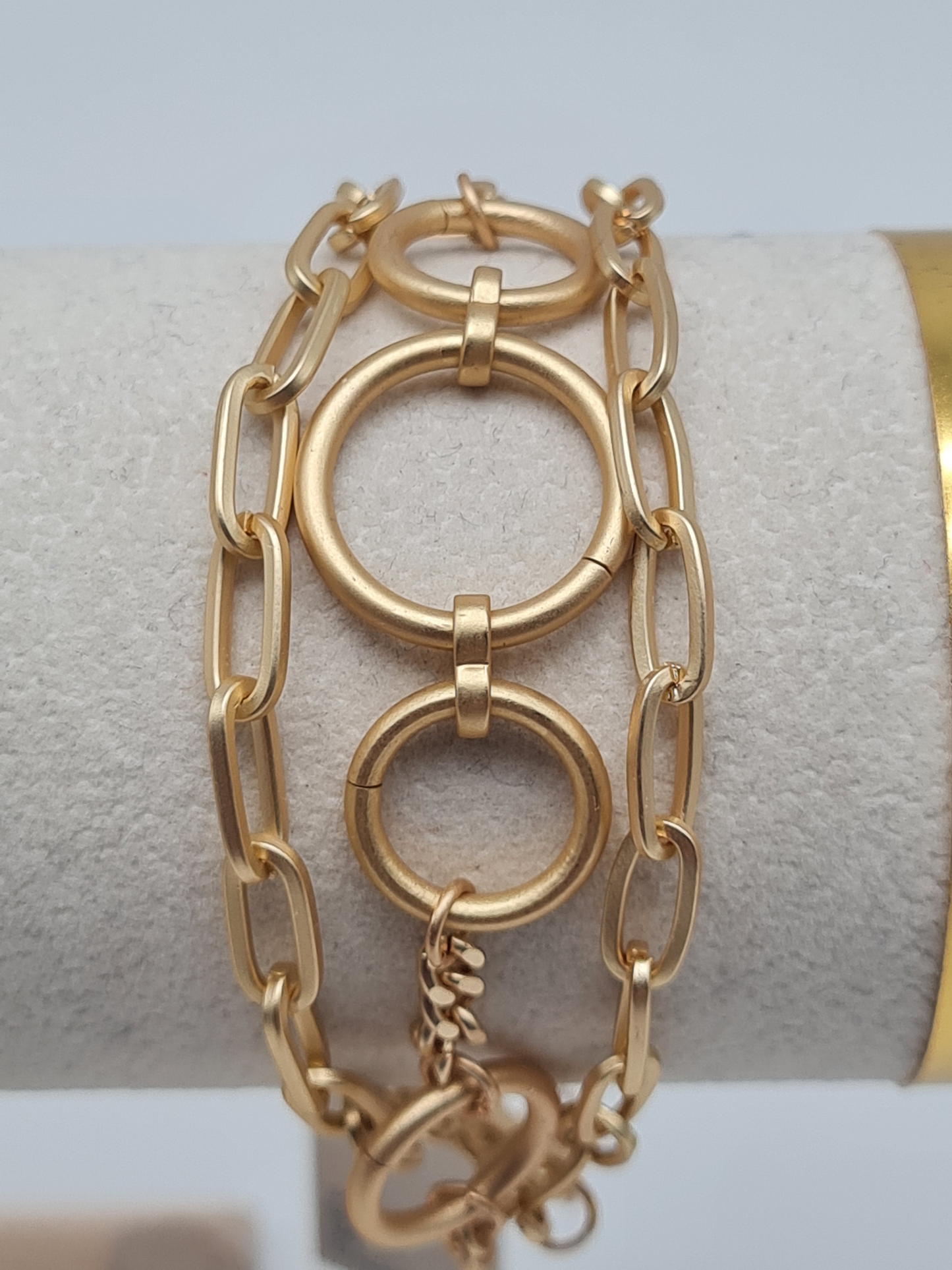 Biba 3-fach Gliederkette mit mittig ein kette mit größere kreise, Matt goldfarben