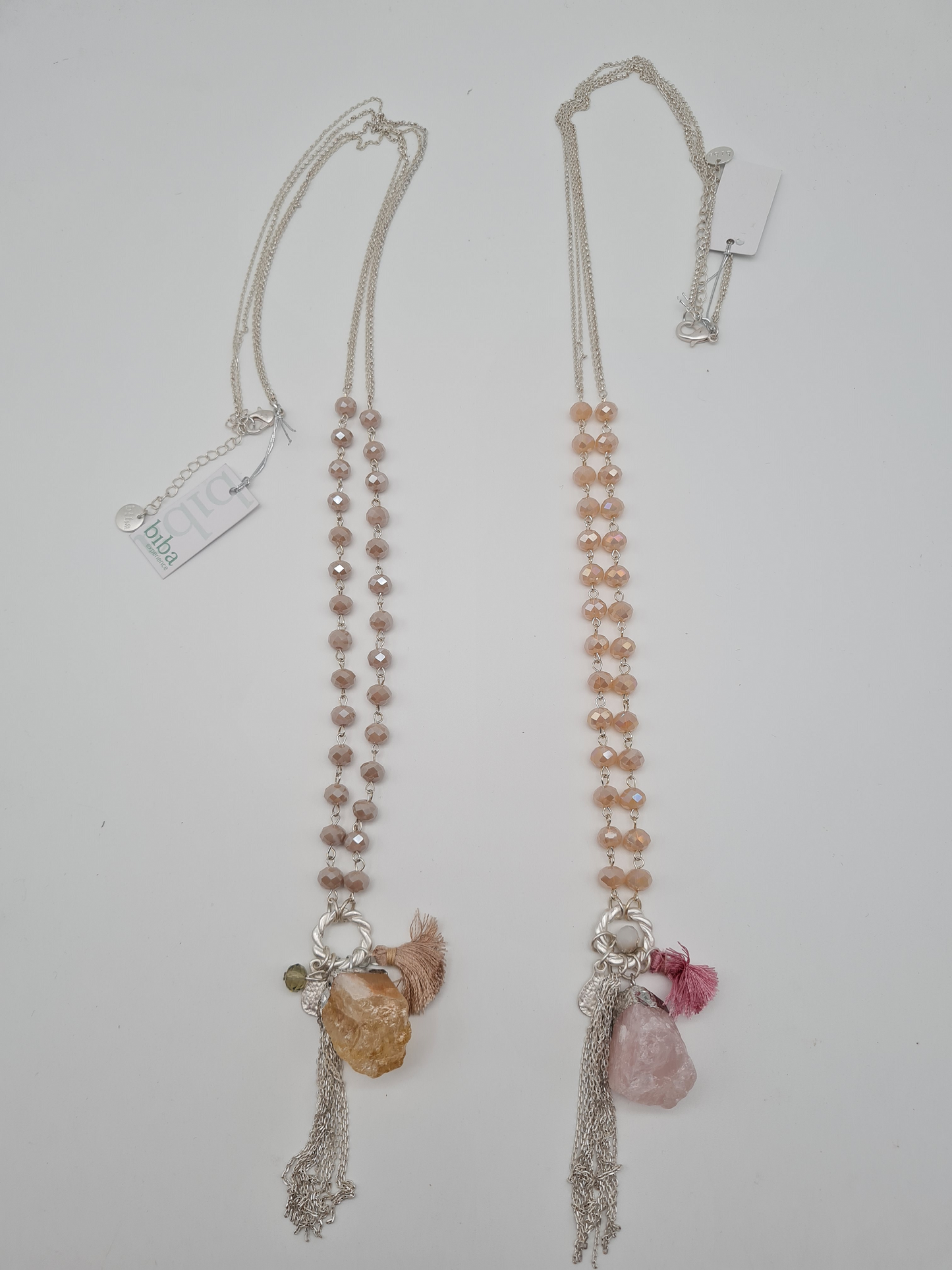 Biba Halskette mit Anhänger Naturstein in Rosa und Naturfarbe