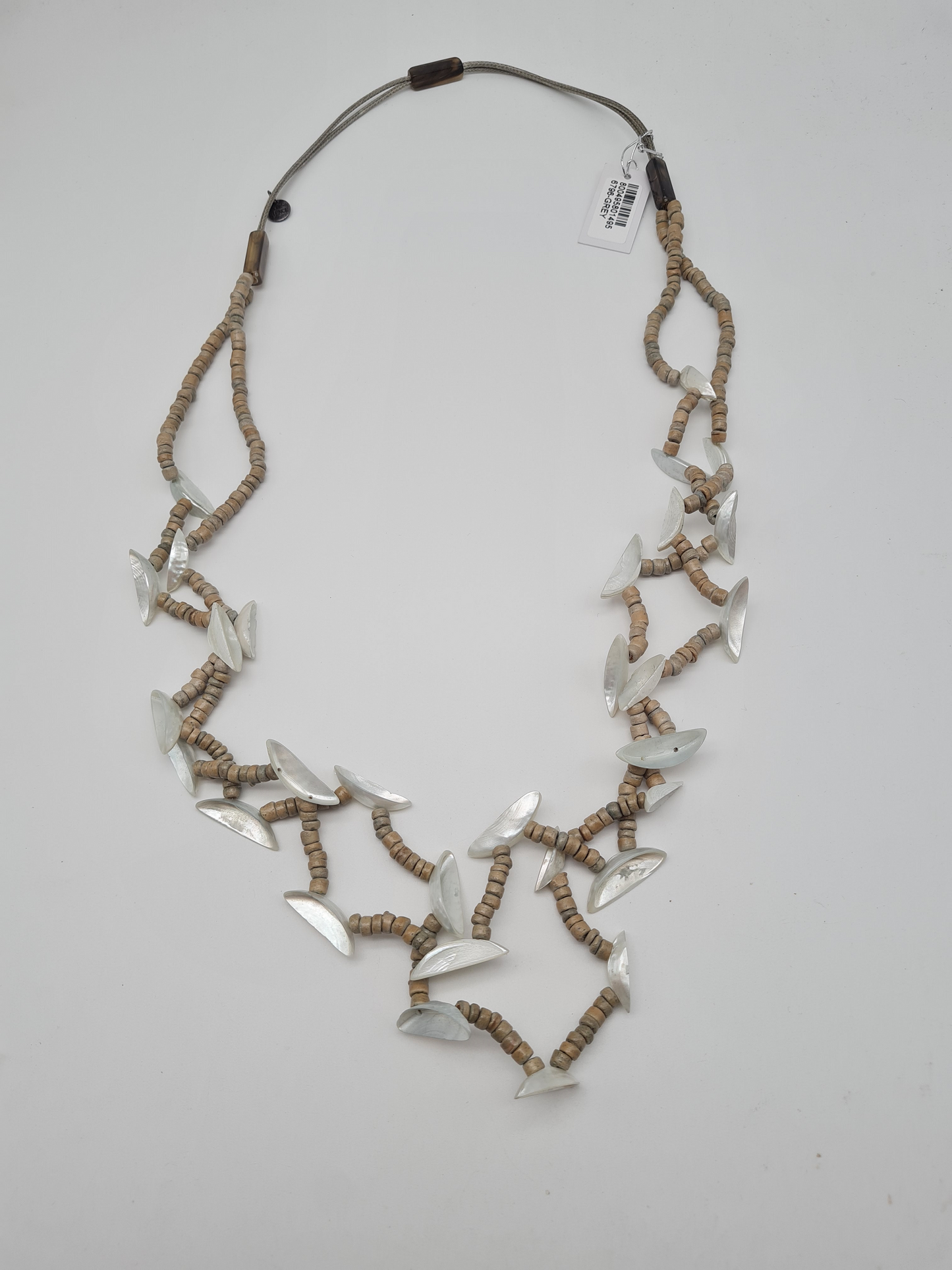 Biba Halskette Grau oder Beige mit Muscheln und Acrylperlen