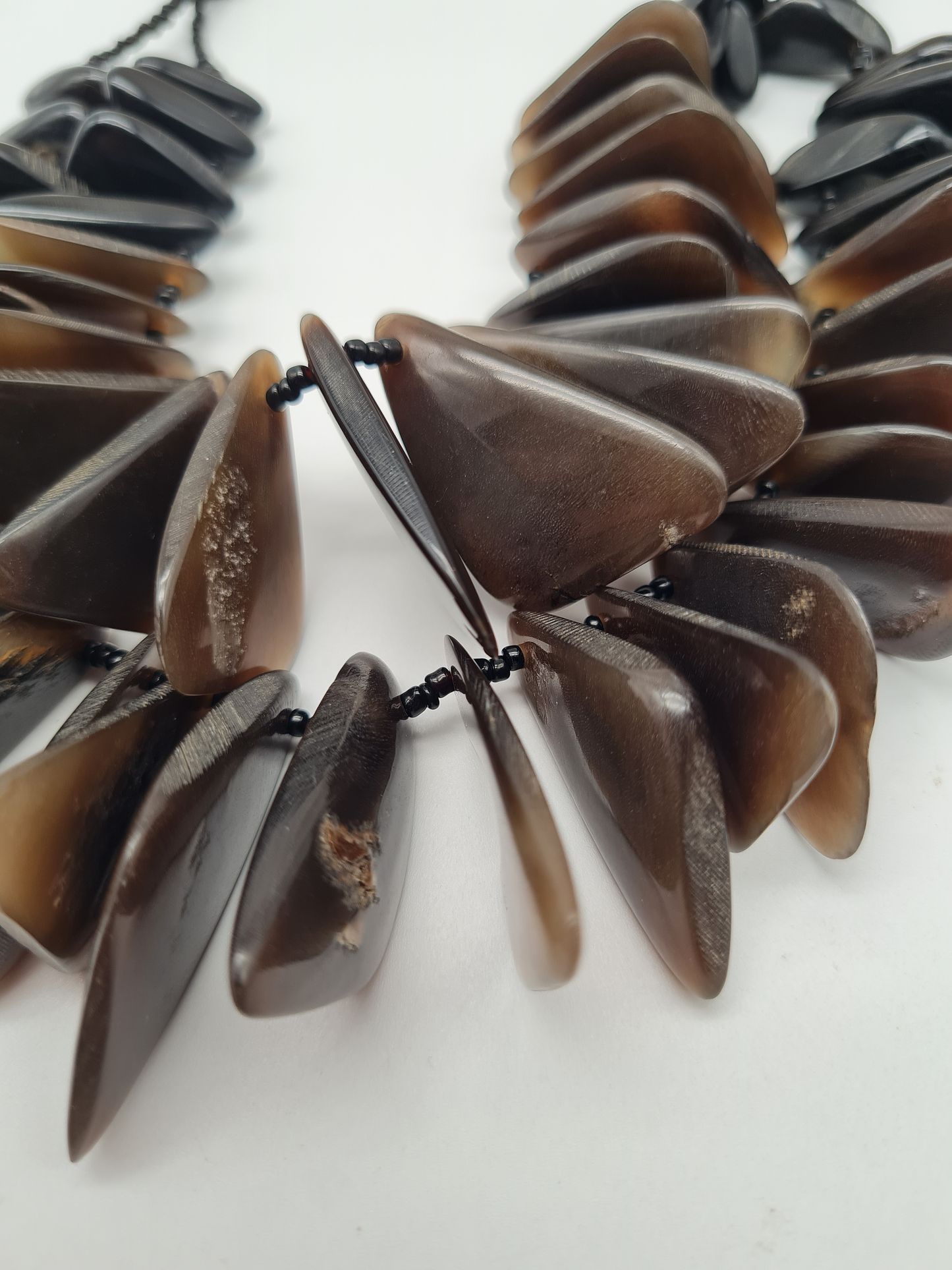 Biba Kurzhalskette Doppelkette mit Resin Steine mit Naturmuster