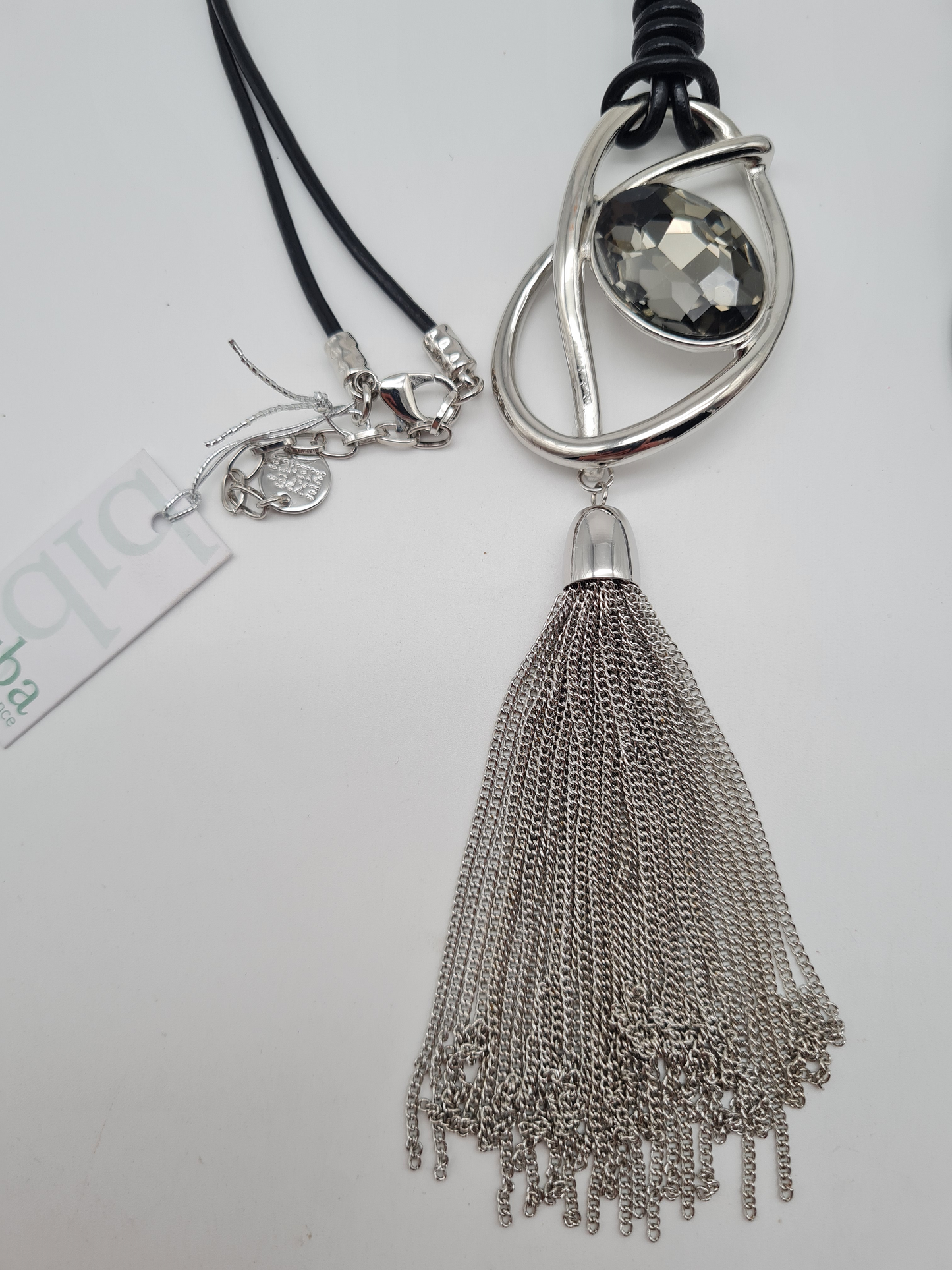 Biba Langkette aus Kunstleder mit Anhänger in Schwarz oder Silber mit Strass-Stein