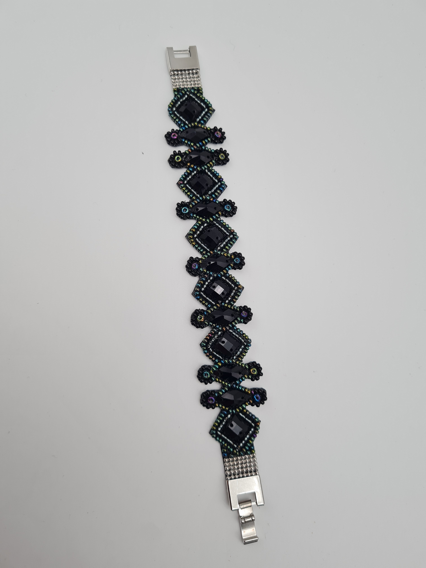 Biba Armband Kunstleder Schwarz mit Blau irisierende Perlchen