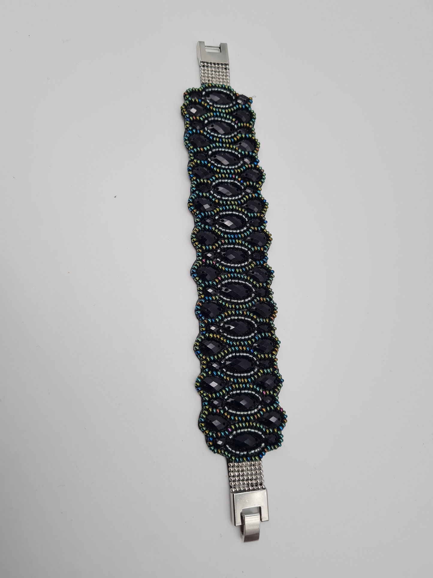 Biba Armband Kunstleder mit Blaue und Schwarze Perlchen Breit
