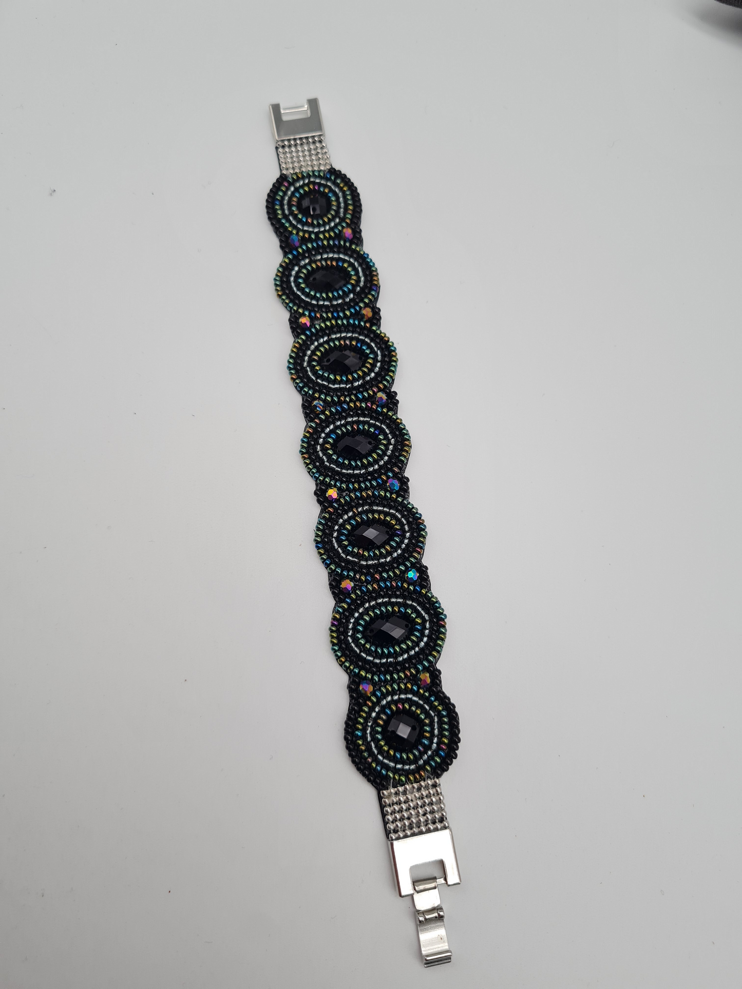 Biba Armband Kunstleder Schwarz mit irisierende Perlchen