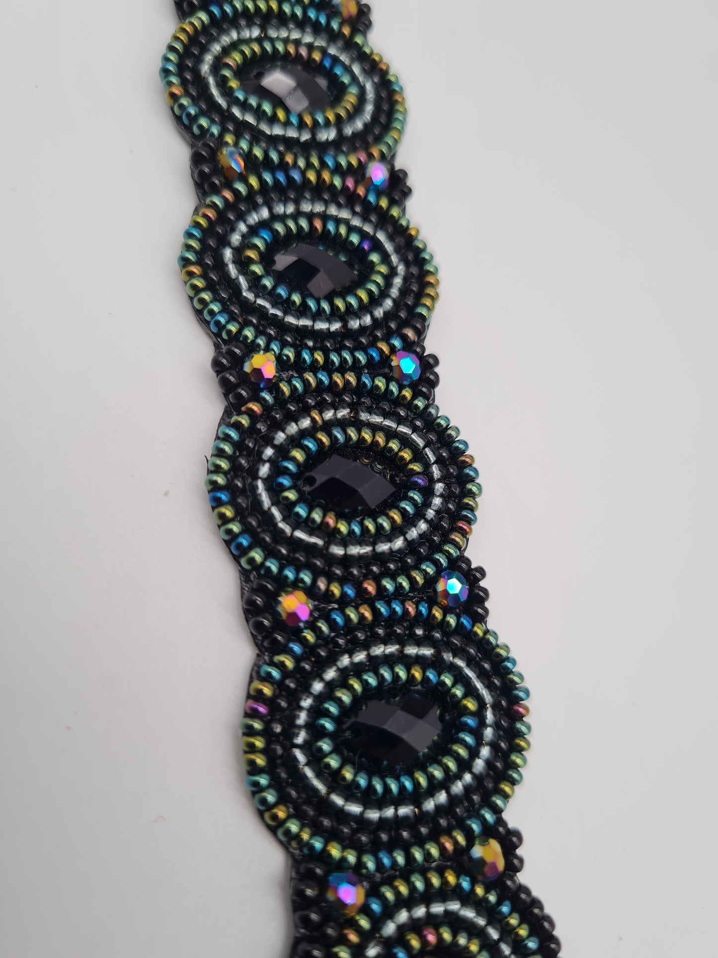 Biba Armband Kunstleder Schwarz mit irisierende Perlchen