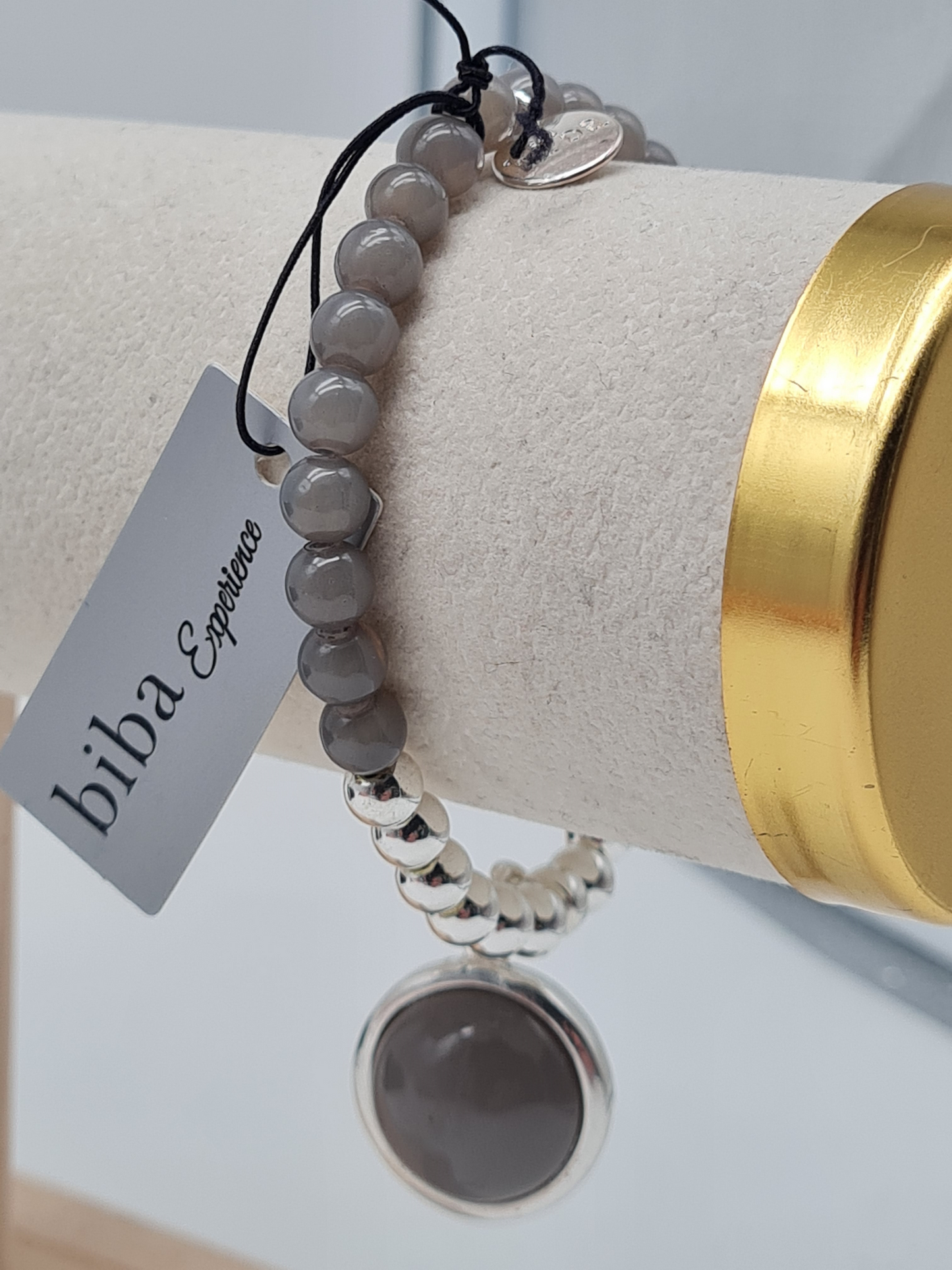 Biba Armband elastisch Filigran mit Anhänger Grau und Silberfarben, Elegant