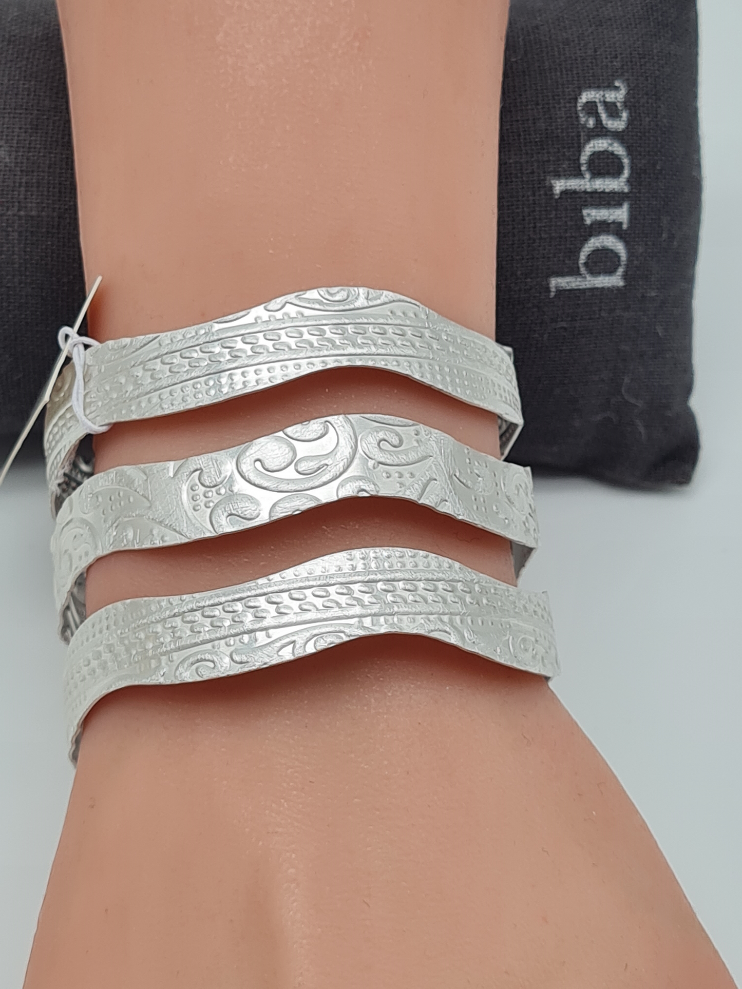 Biba Armreif Matt Silberfarben mit unterschiedliche Reliefs