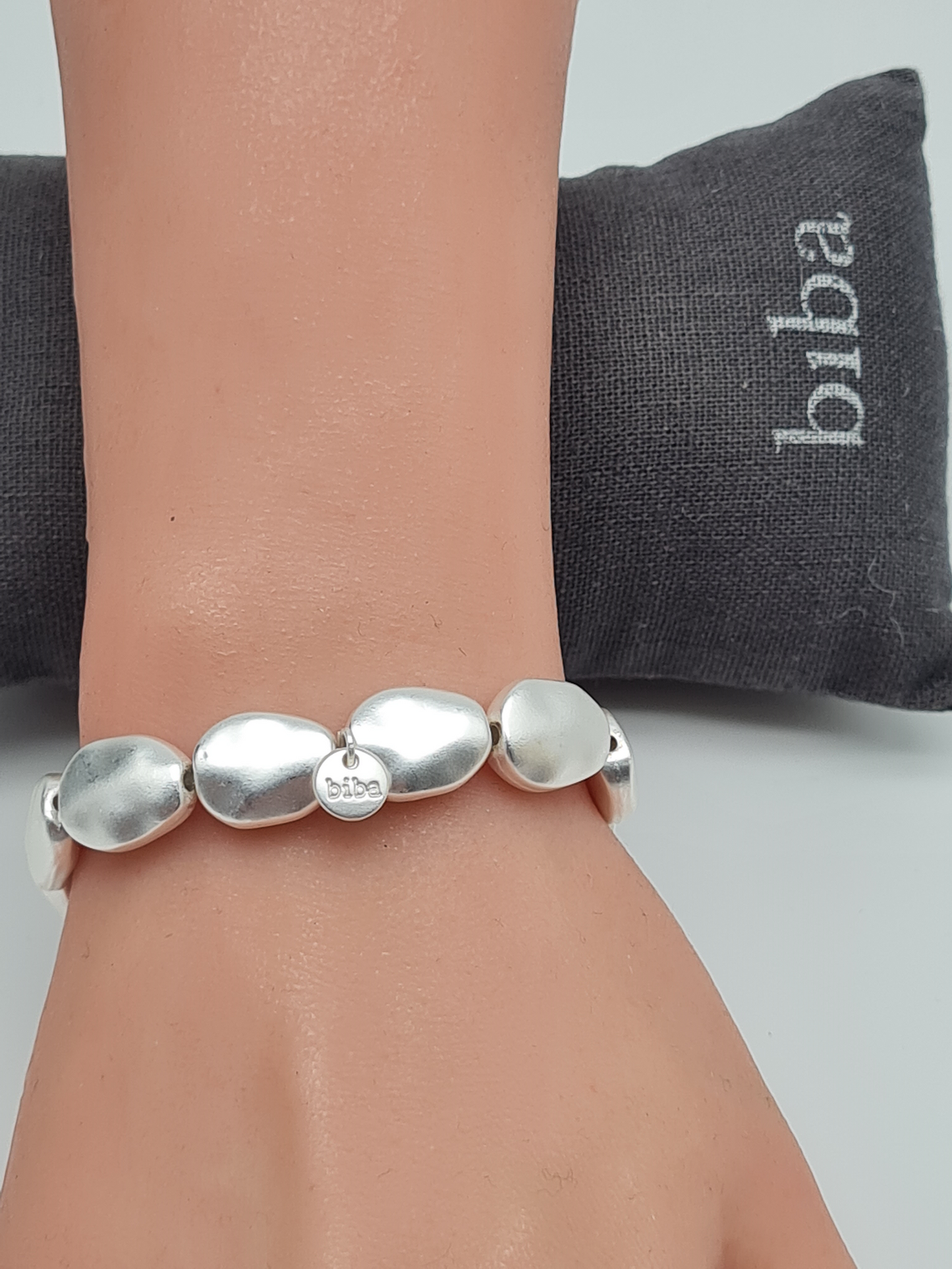 Biba Armband elastisch Matt Silberfarben organische Elementen