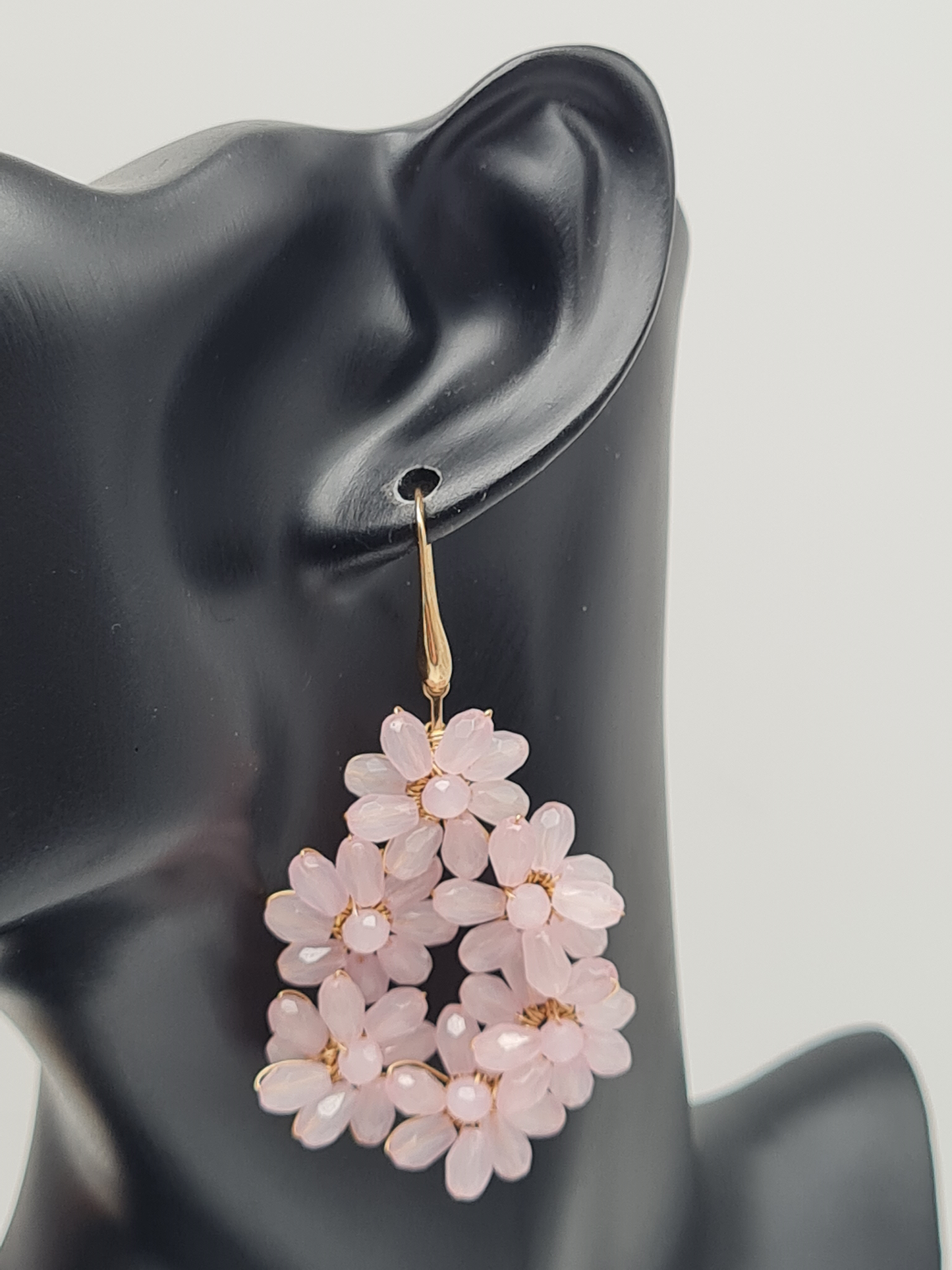Biba Ohrringe, Ohrhänger in Tropfen Blumen Form in verschiedene Farben
