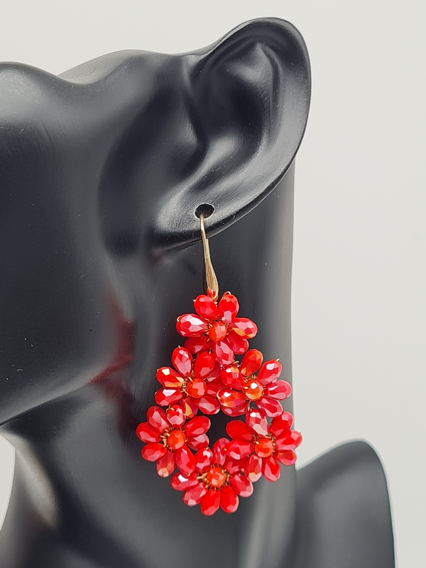 Biba Ohrringe, Ohrhänger in Tropfen Blumen Form in verschiedene Farben