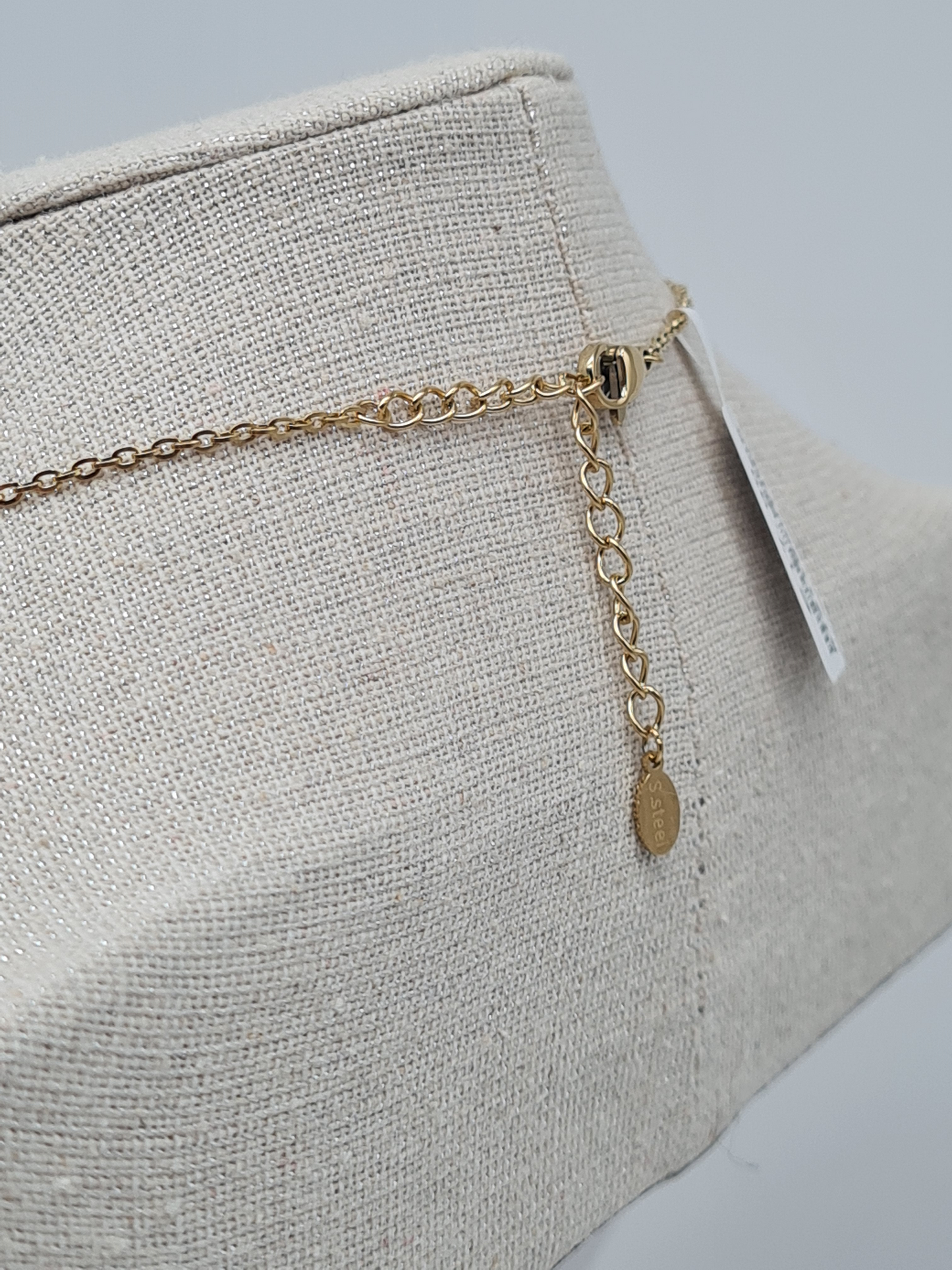 Yehwang Halskette, filigrane Halskette mit Anhänger "LOVE" Goldfarben