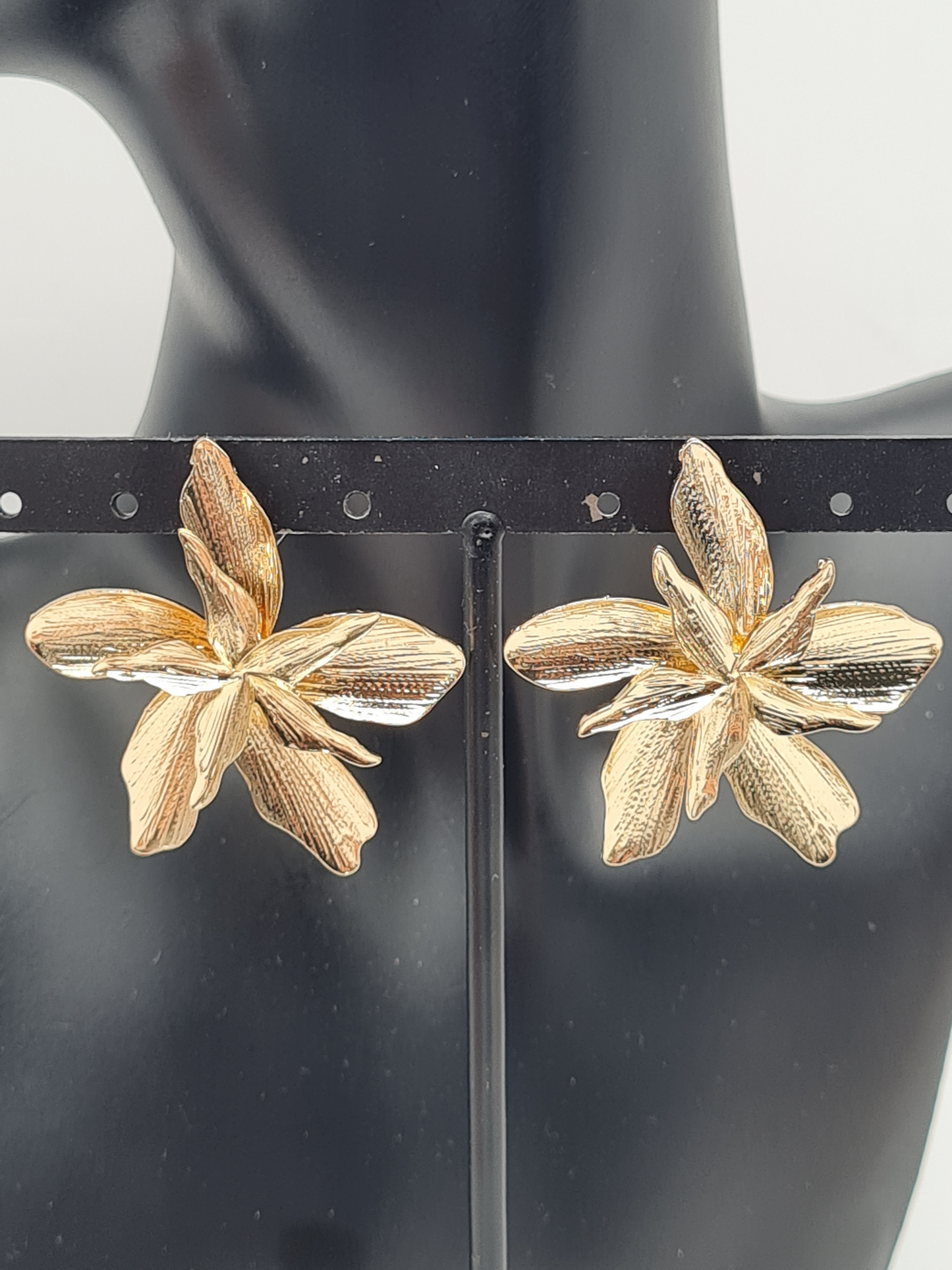 Yehwang Ohrstecker Goldfarben Vanille Blume nickelfrei elegant garten