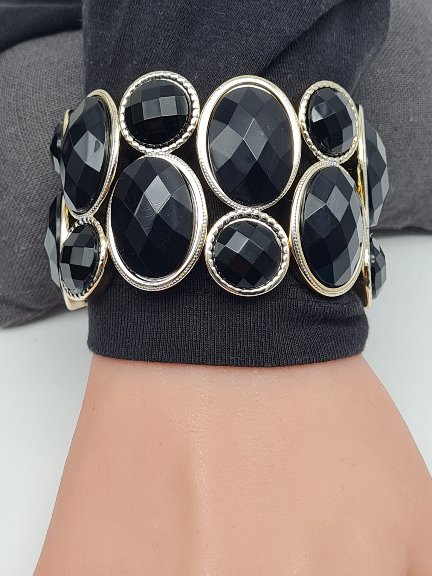 Yehwang Stretch Armband Schwarz Goldfarben Nickelfrei Breit