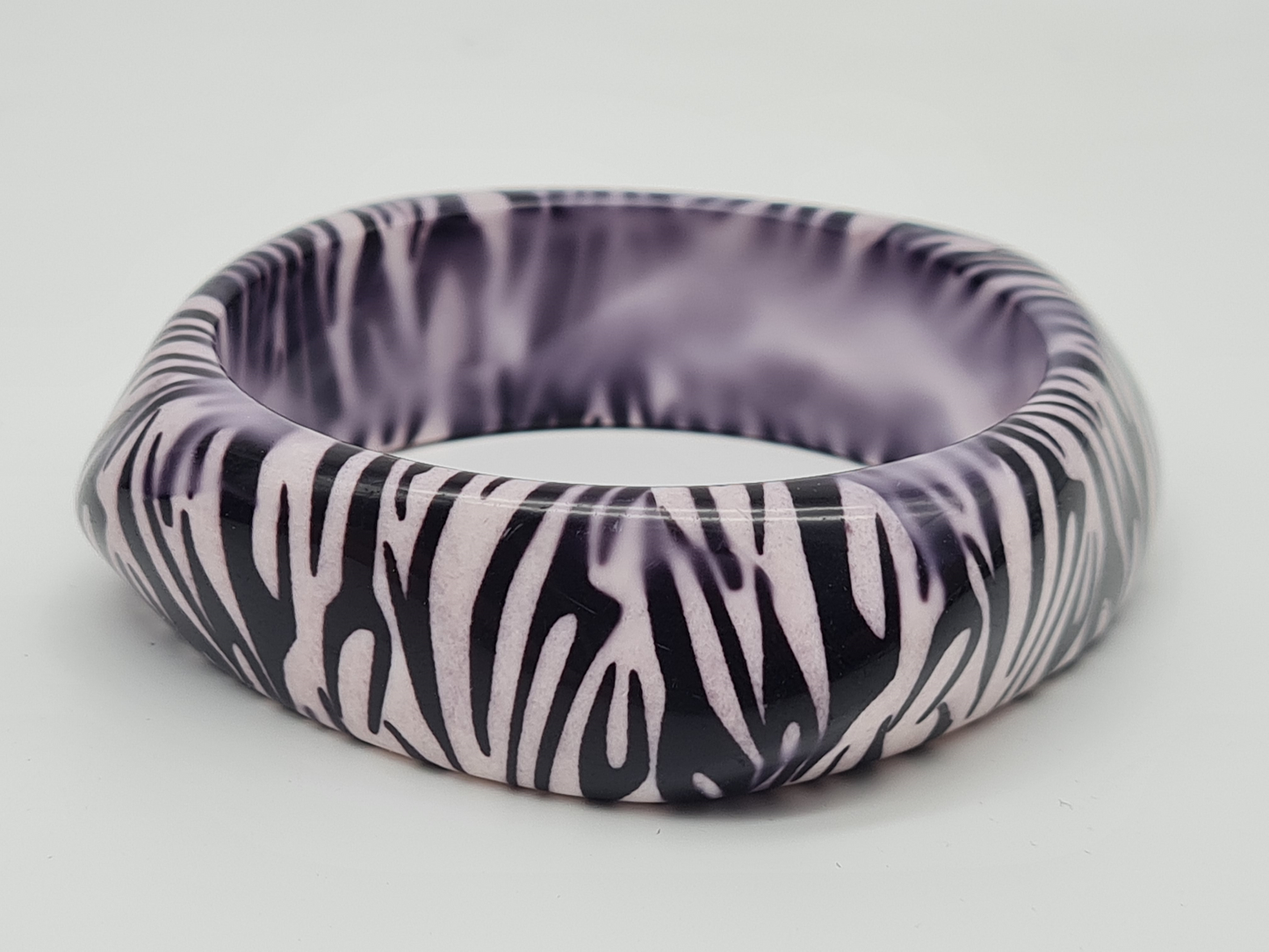 Cosmos Armreif Acryl Schwarz Weiß Black White Zebra Giraffe Trend 2025-2026