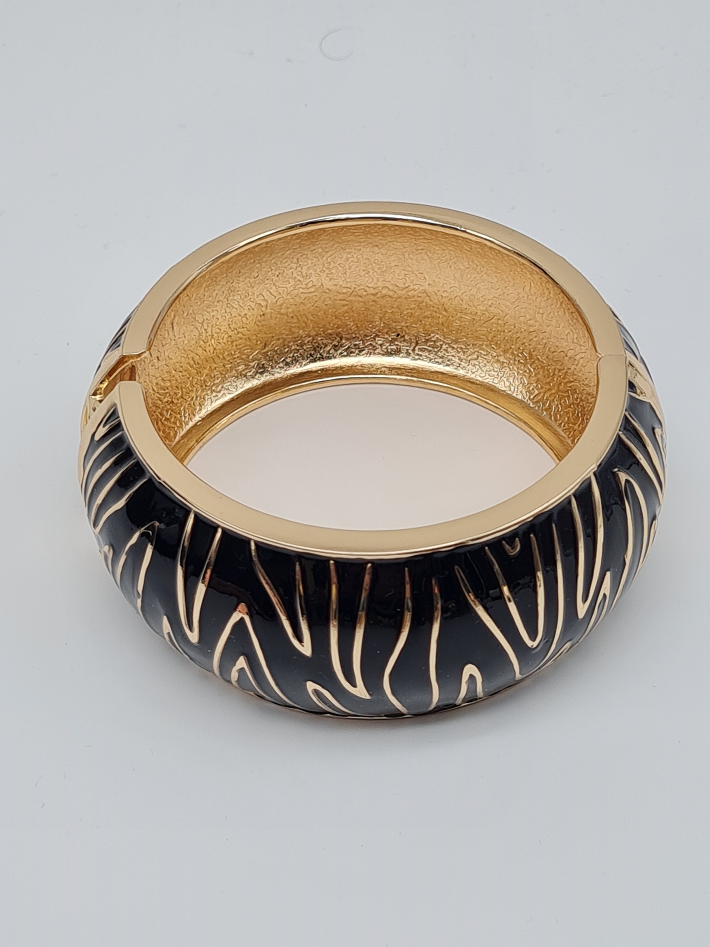 Cosmos Klapp-Armband in verschiedene Farben Schwarz Weiß Gold Orange Nickelfrei