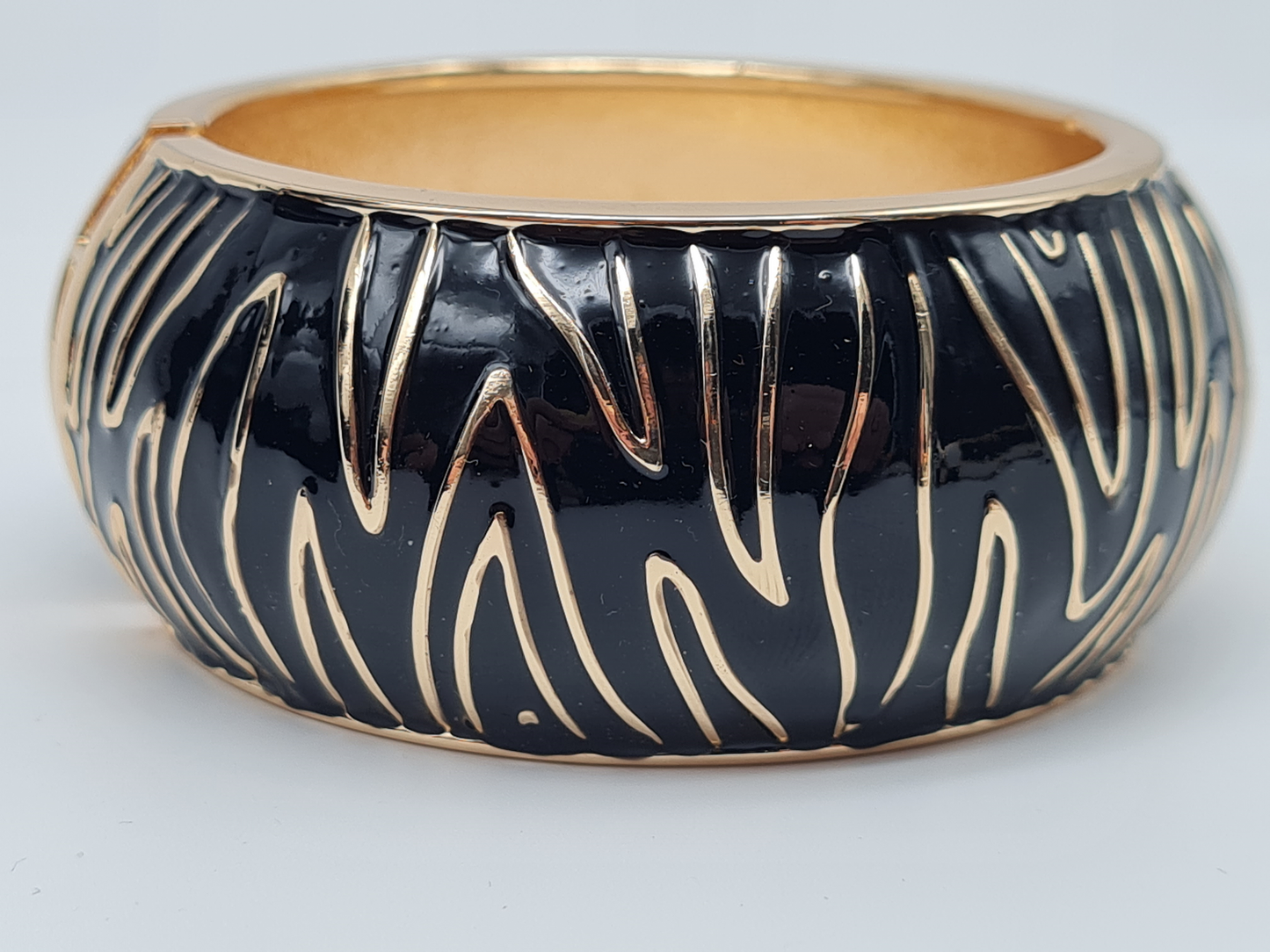 Cosmos Klapp-Armband in verschiedene Farben Schwarz Weiß Gold Orange Nickelfrei