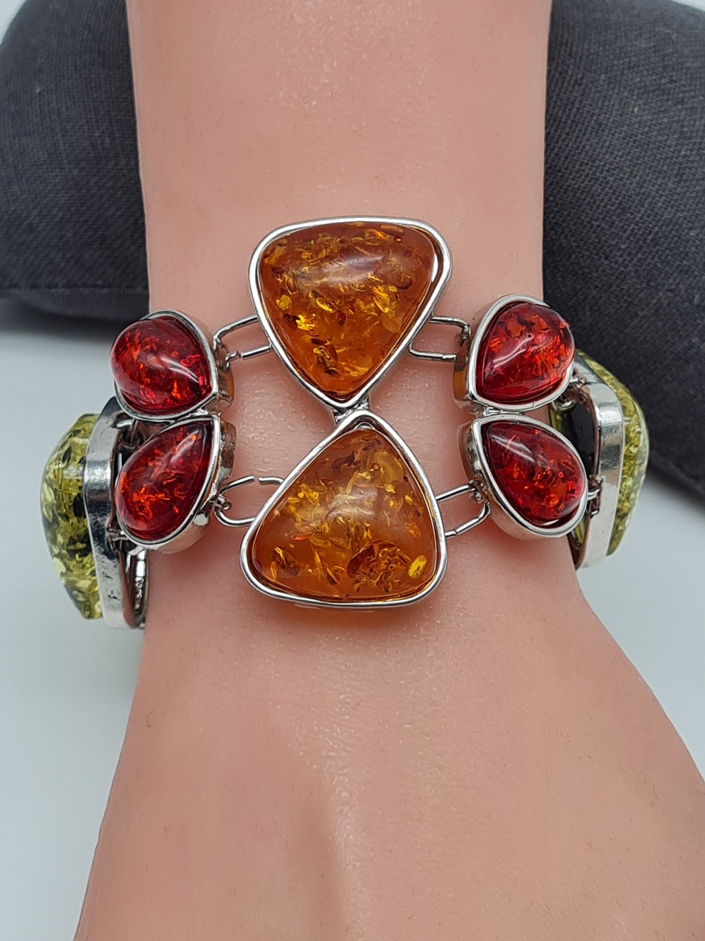 Cosmos Armband mit Herzsteinen in verschiedenen Farben Nickelfrei