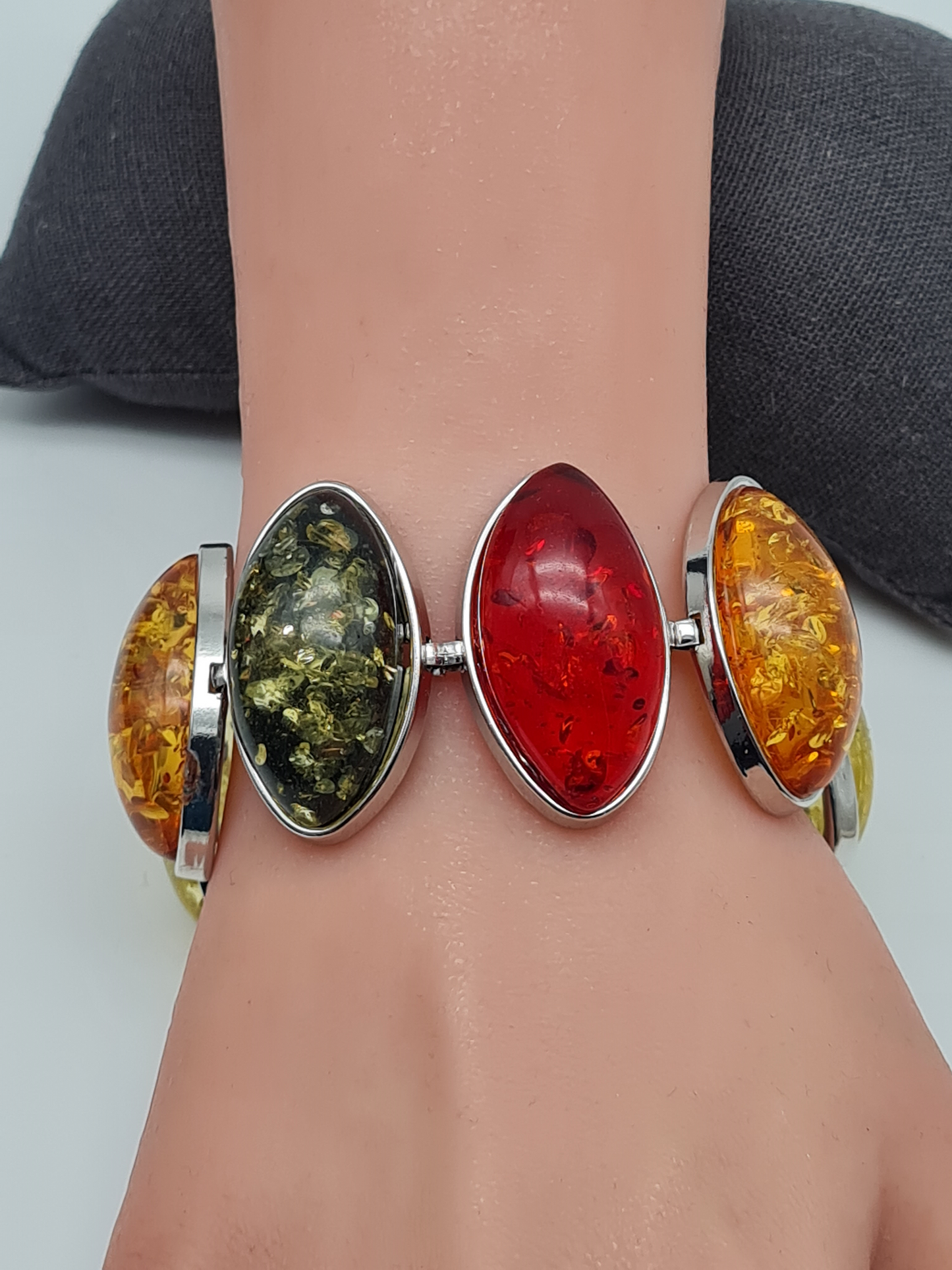 Cosmos Armband mit Herzsteinen in verschiedenen Farben Nickelfrei