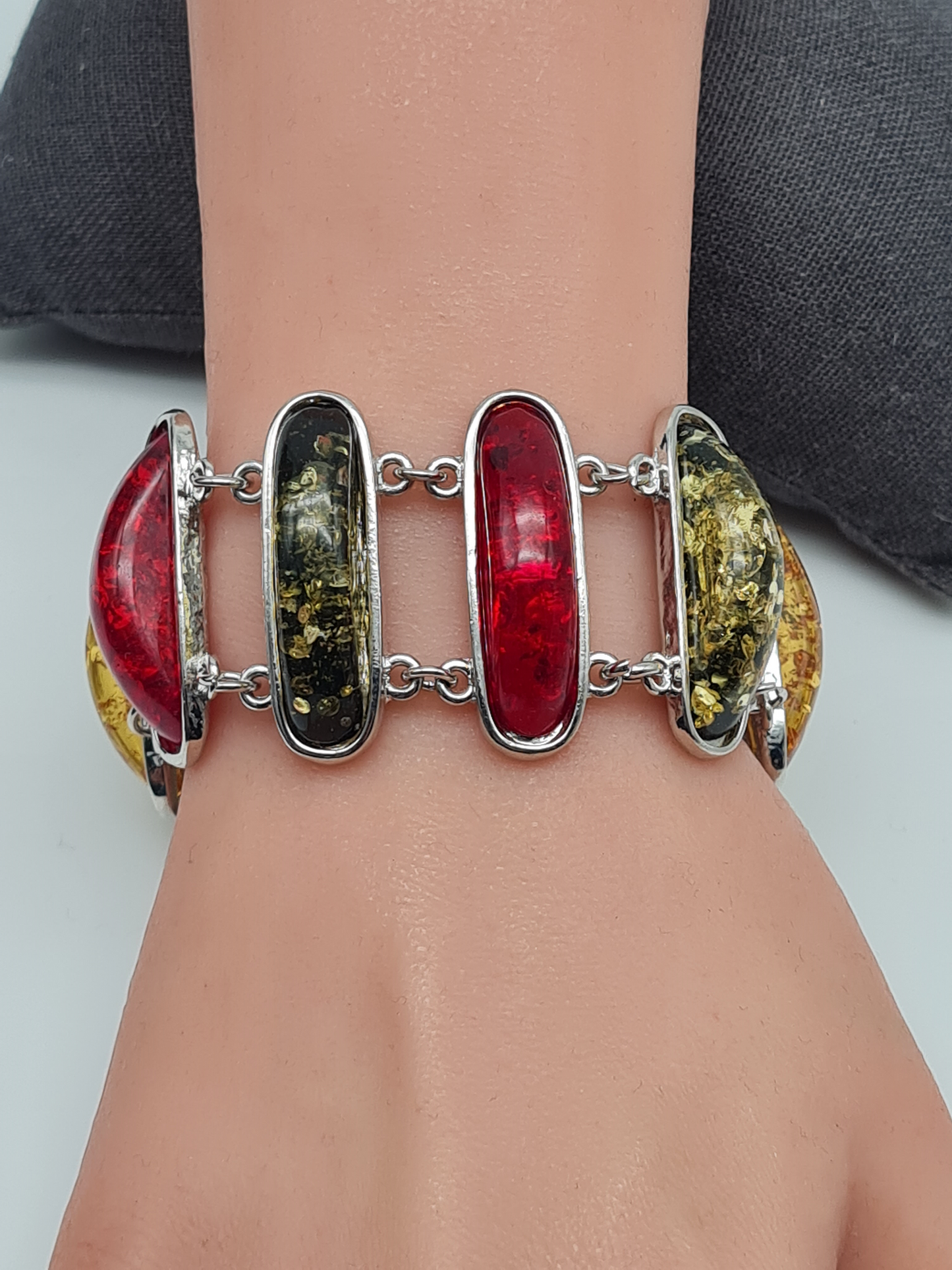 Cosmos Armband mit Herzsteinen in verschiedenen Farben Nickelfrei