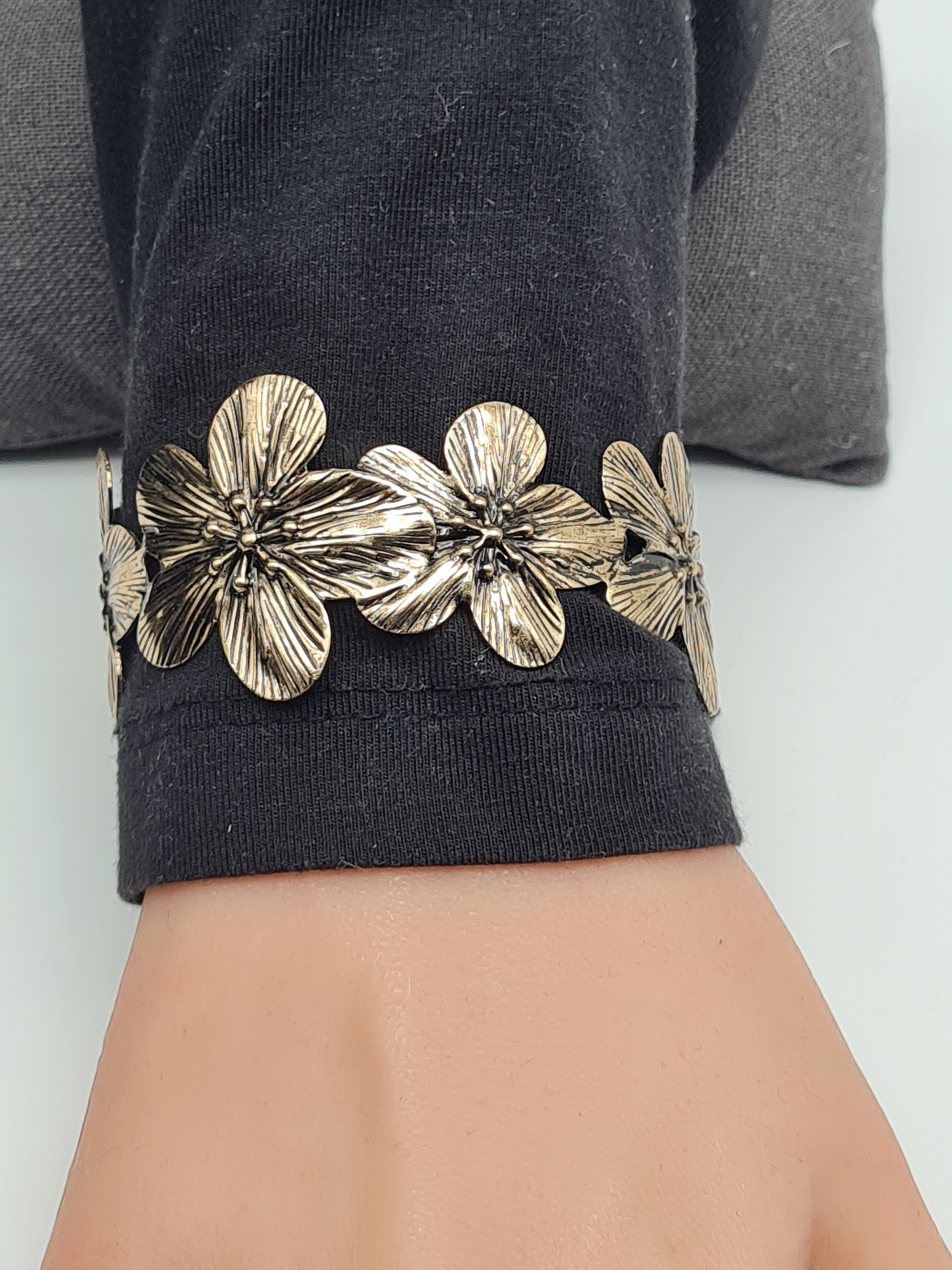 Cosmos Armreif mit Blumen motiv Goldfarben Silberfarben Bronze Nickelfrei
