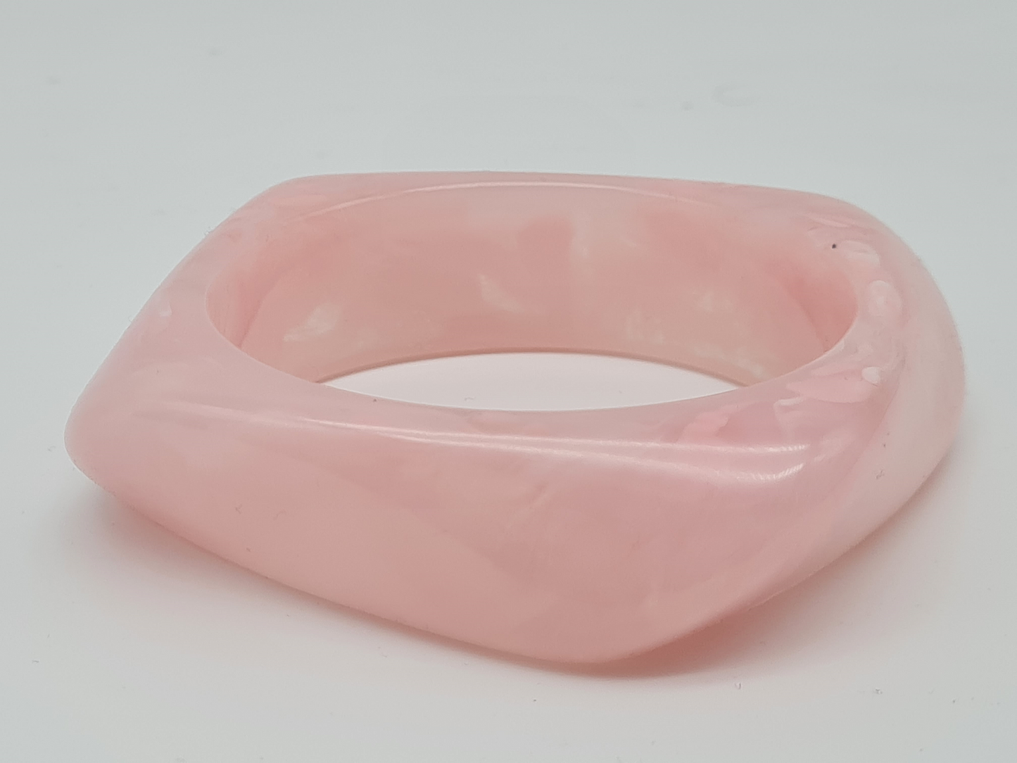 Cosmos Armband Acryl Rosa Marmor-Look Transparent Trend Blassrosa