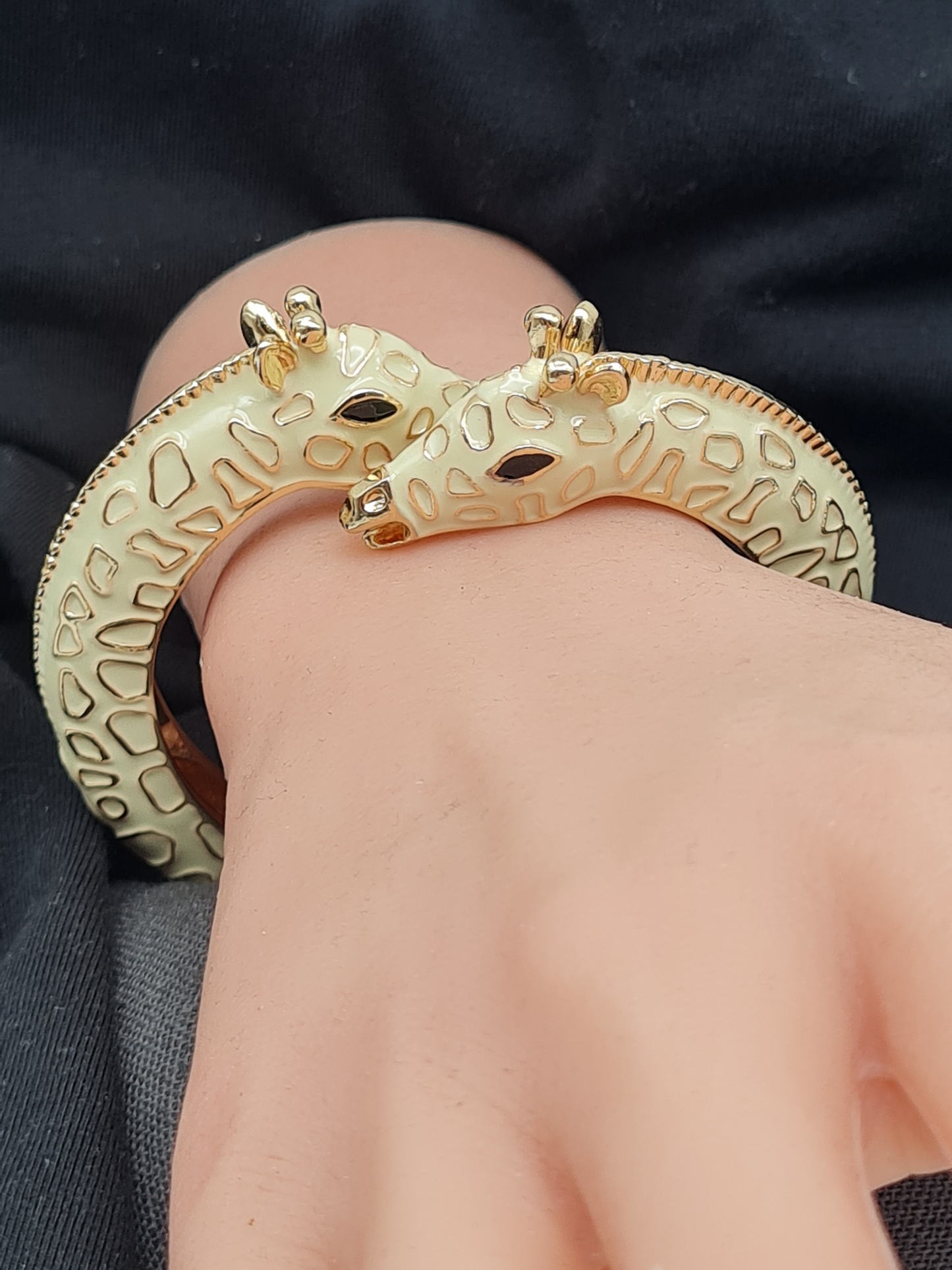 Ardoné Armreif Klapp-Armband Giraffe Tiermuster Tier Jungle Urwald Nickelfrei