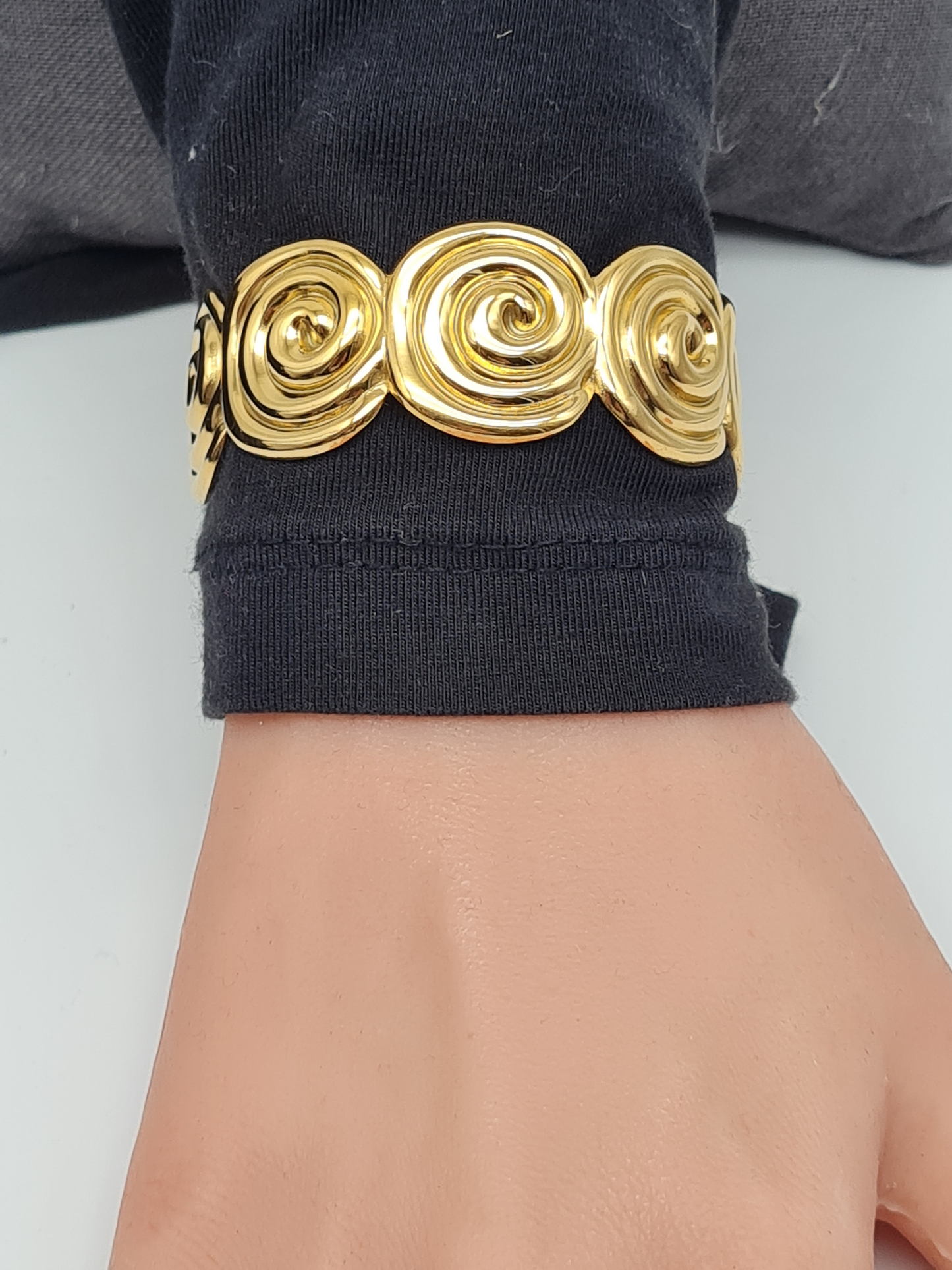 Cosmos Armband Armreif goldfarben Nickelfrei Herz Schmetterling